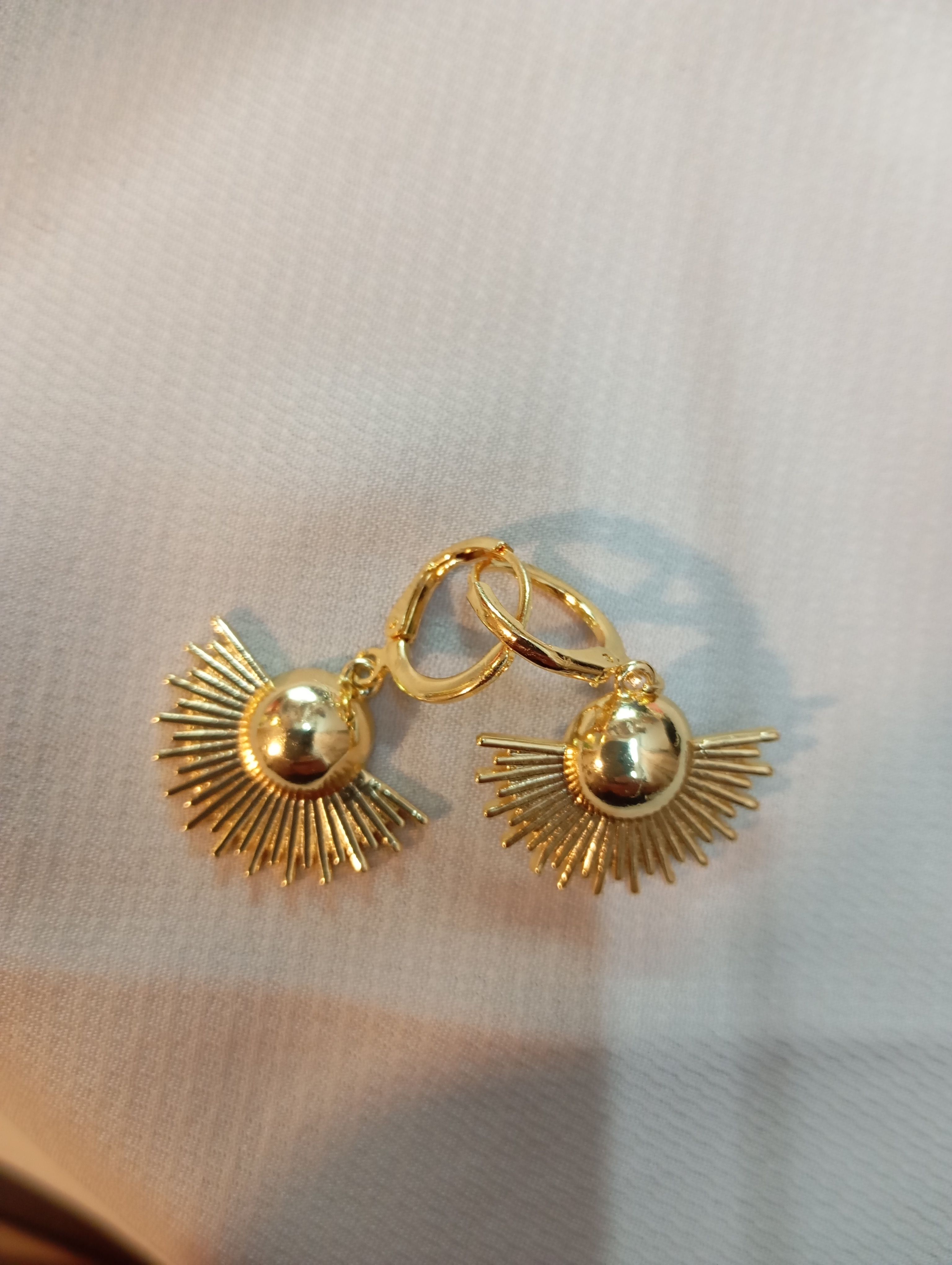 Yelpaze Detaylı Gold Küpe