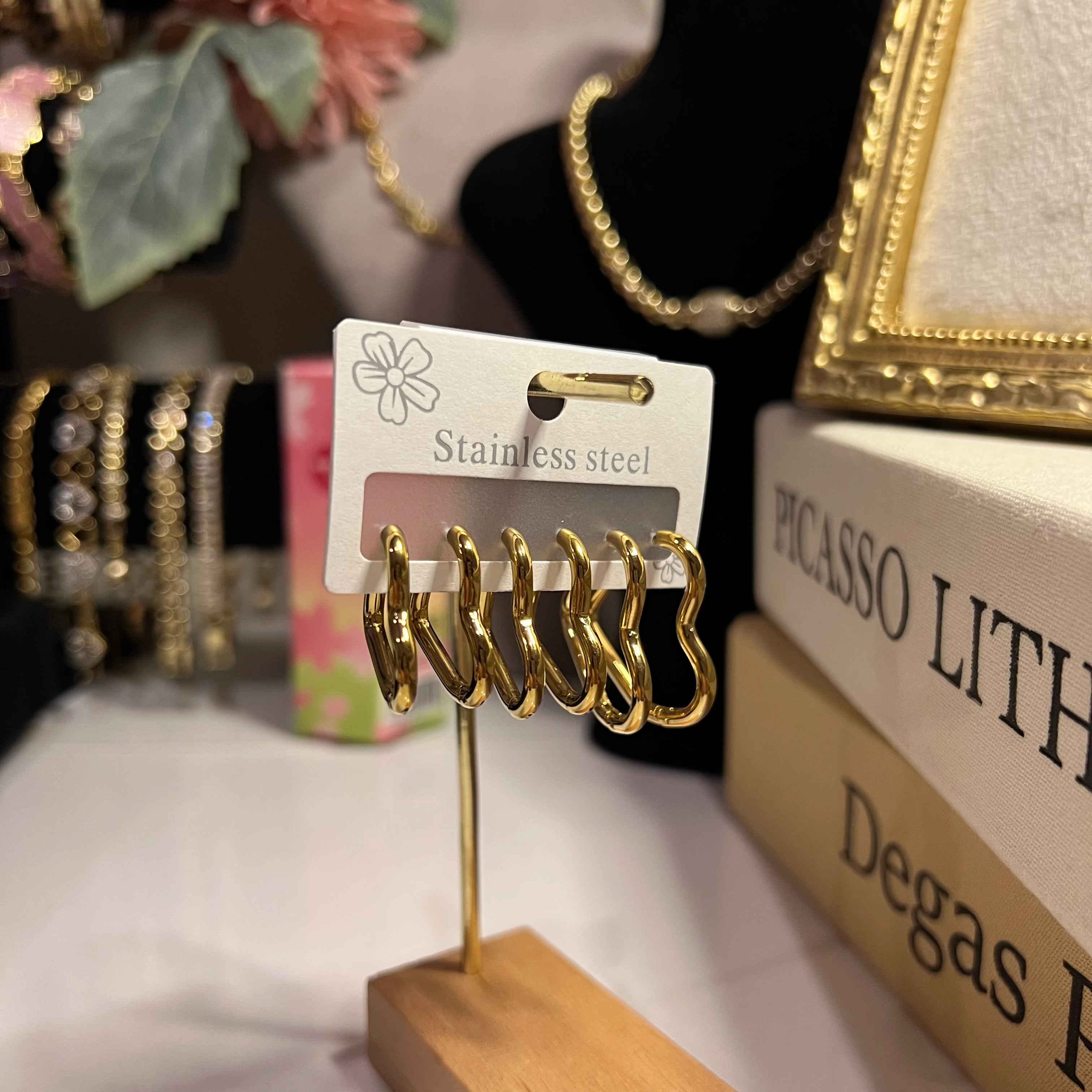 Gold Çelik Kalpli Küpe Seti