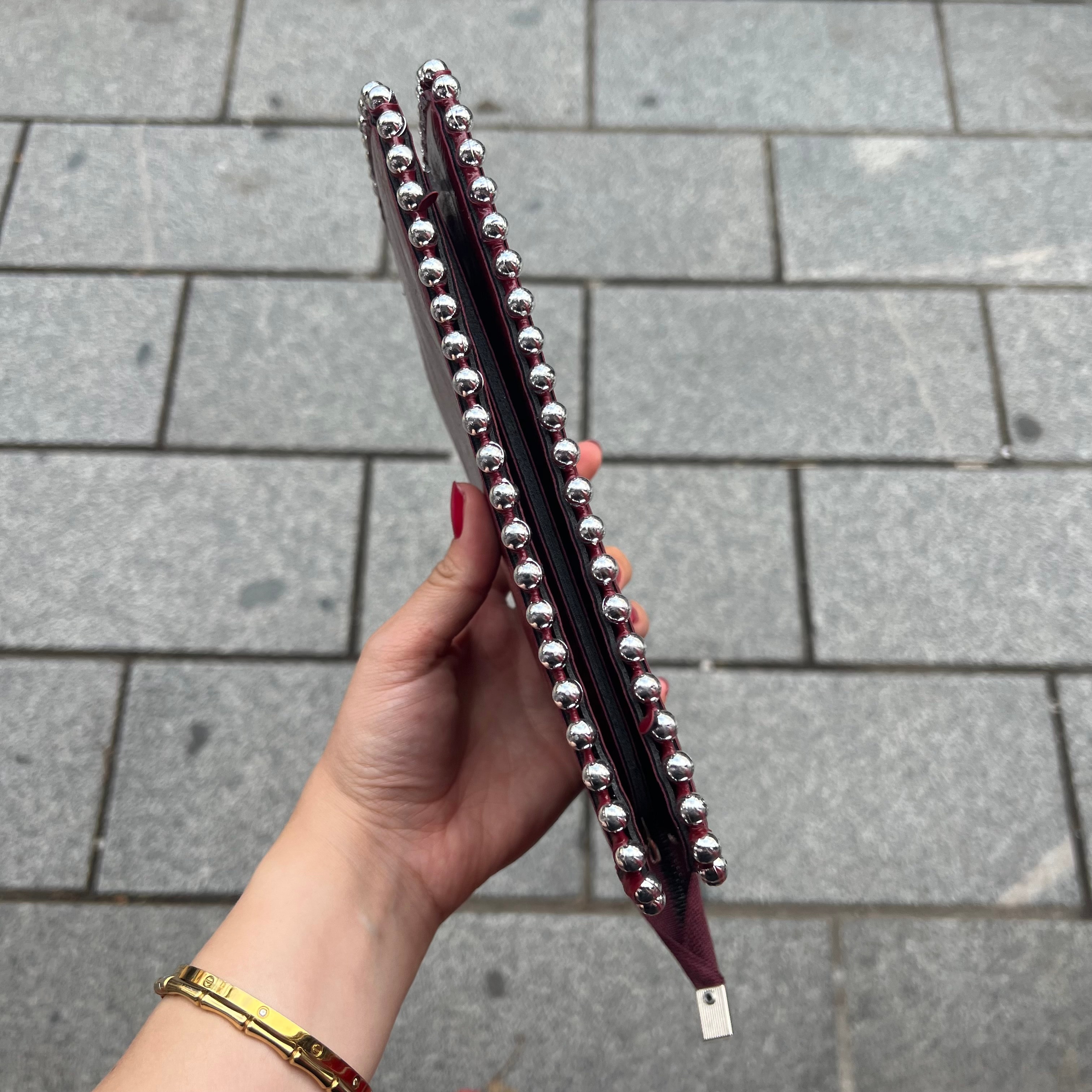 Bordo Boncuklu Parlak Çanta