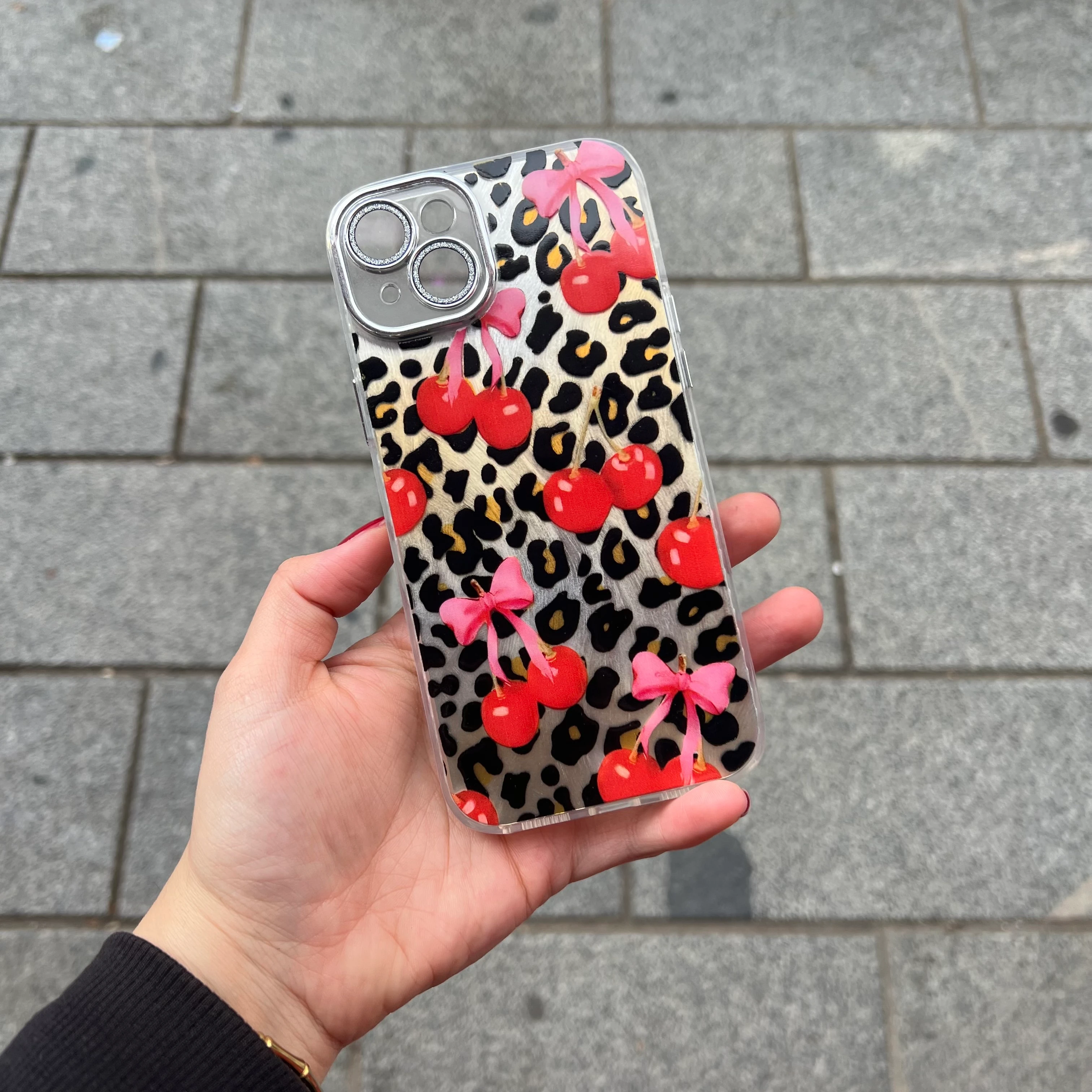 Iphone 14Plus/15Plus Kiraz Leopar Kılıf