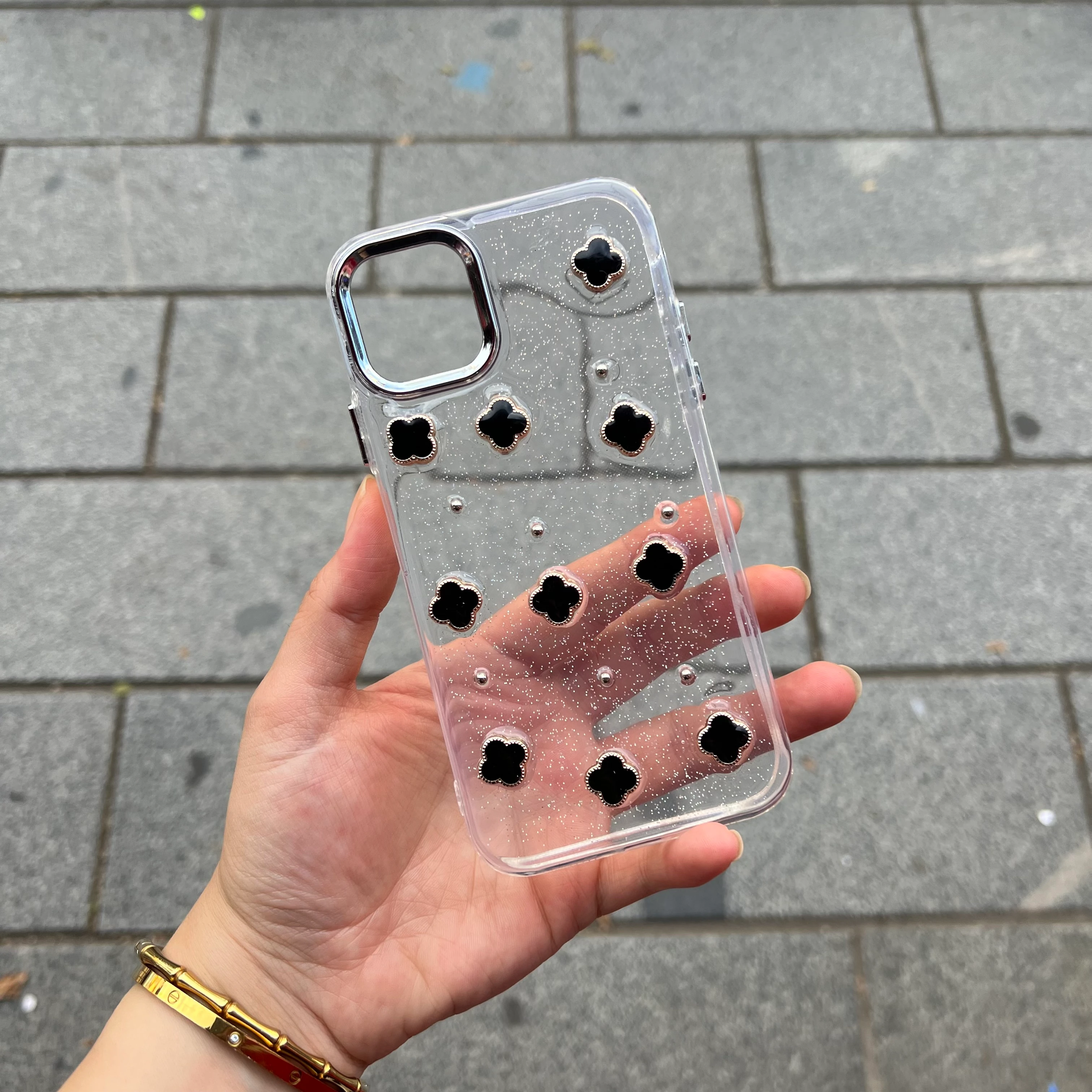 Iphone 11 Siyah Yonca Model Kılıf