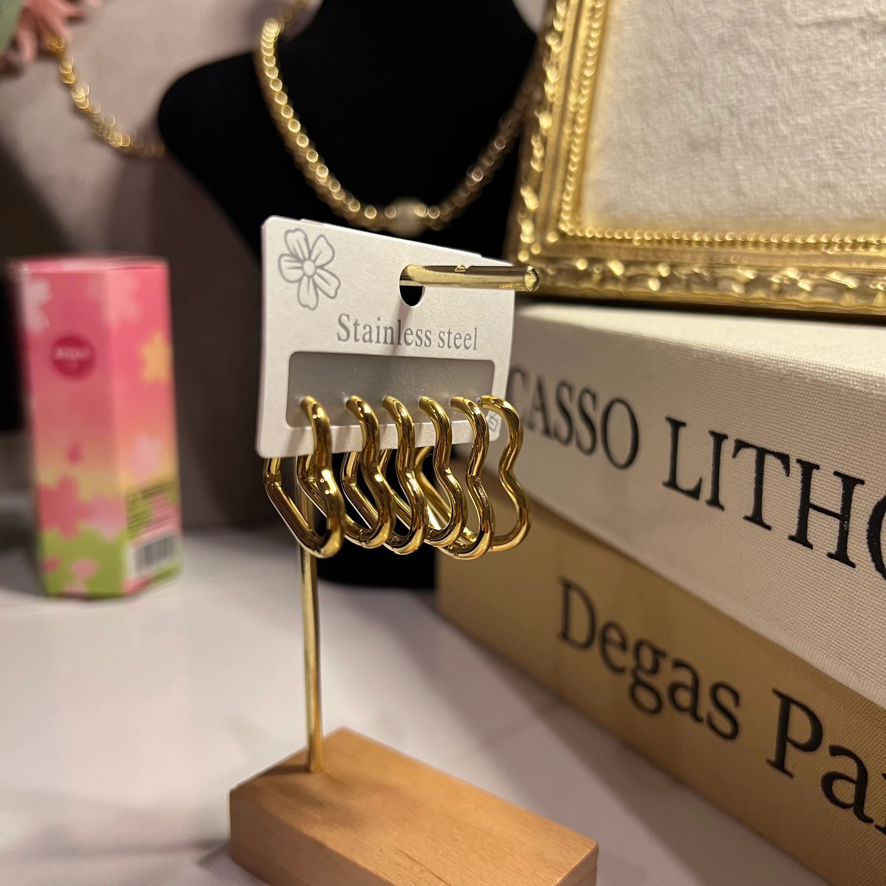 Gold Çelik Kalpli Küpe Seti