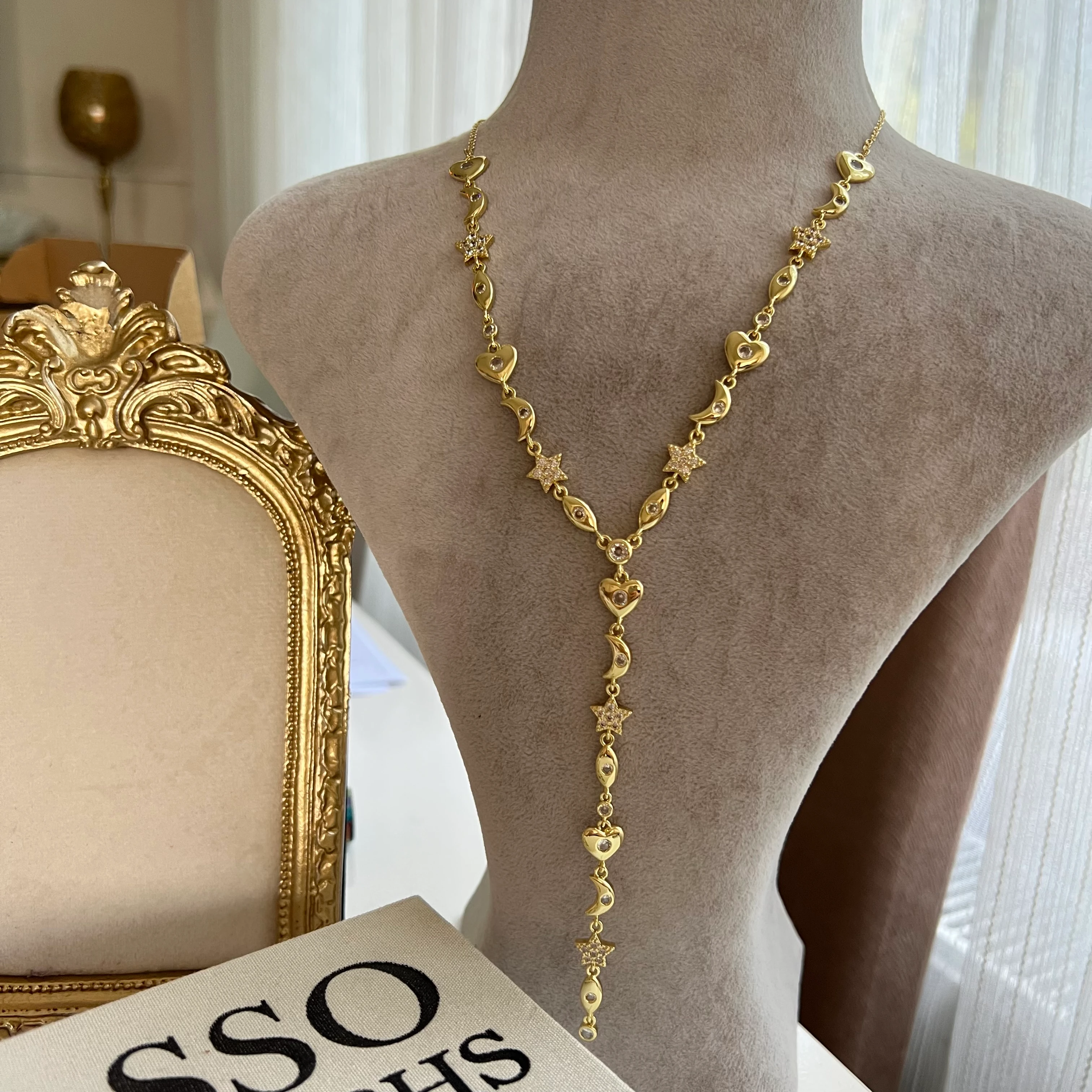 Gold Güneş Kalp Detaylı Y Kolye