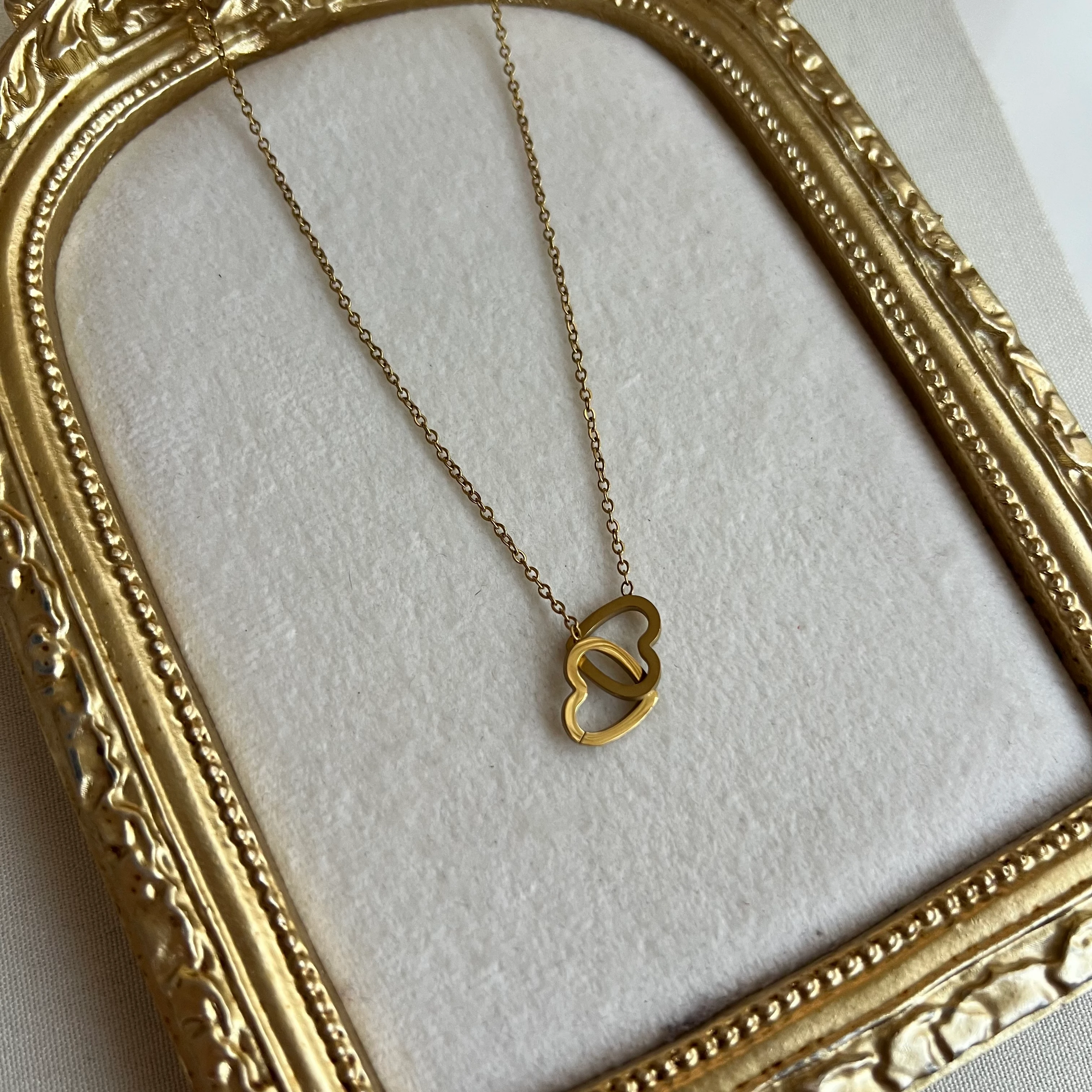 Çelik Gold Aşk Düğümü Kolye