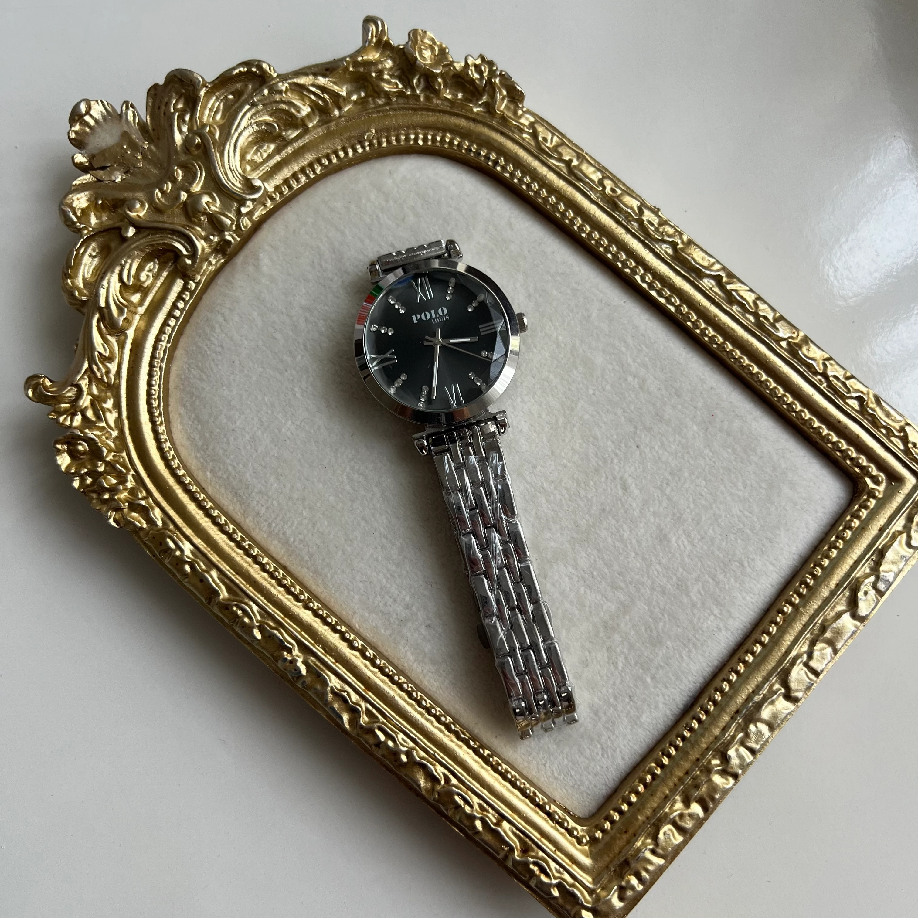 Silver İçi Taşlı Siyah Saat