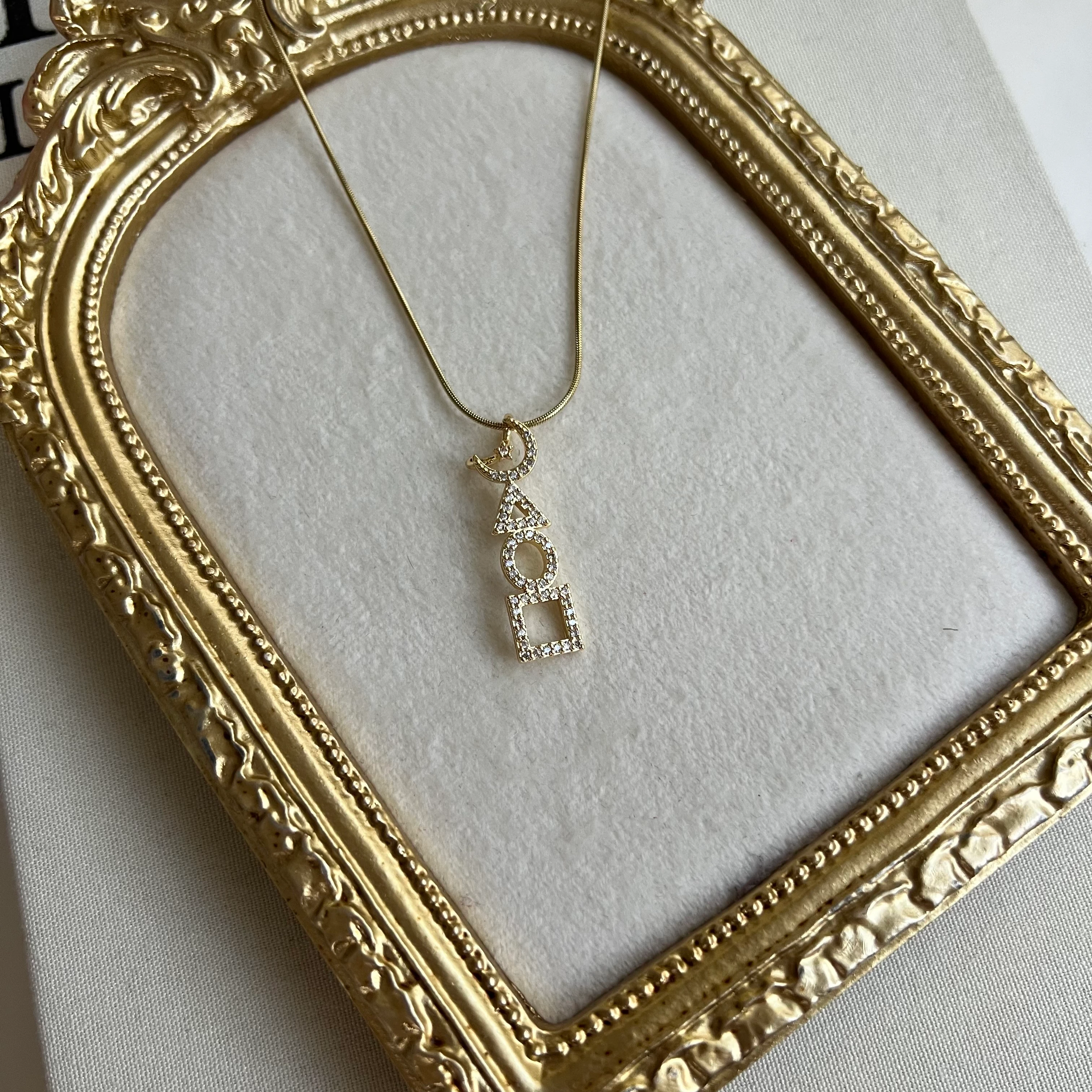 Gold Taşlı Çelik Kolye