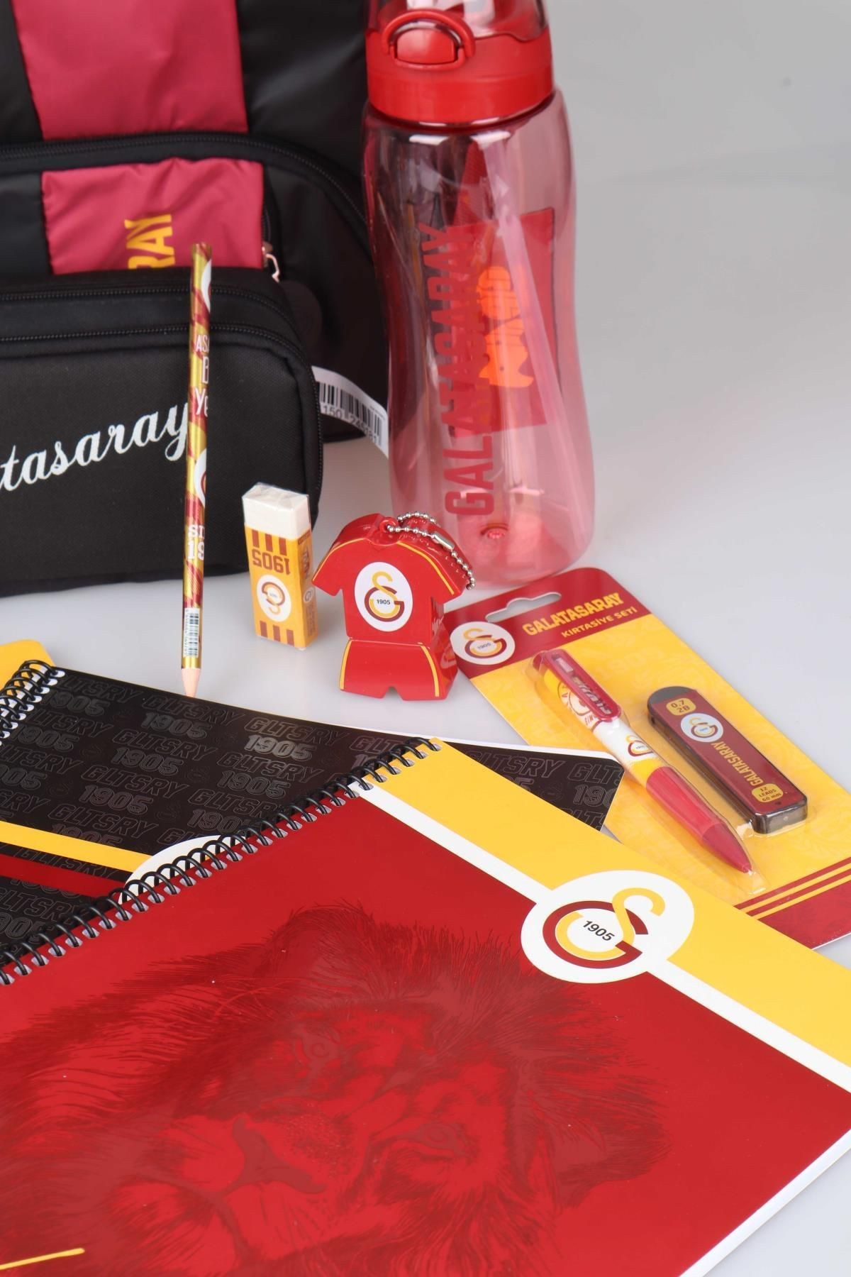 LİSANSLI GALATASARAY OKUL ÇANTASI,KALEM ÇANTASI,700 ML MATARA,4 ADET DEFTER İLE KIRTASİYE SETİ