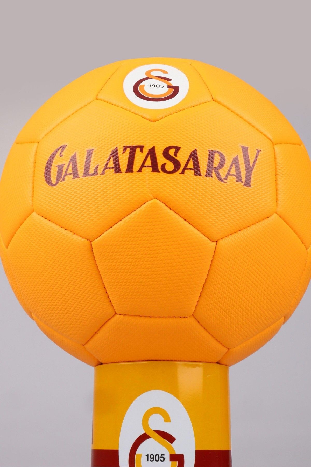 DEKOMUS İLE LİSANSLI GALATASARAY PREMIUM FUTBOL TOPU NO:5 "ÖZEL KUTULU COMFORT KALEM HEDİYELİ"