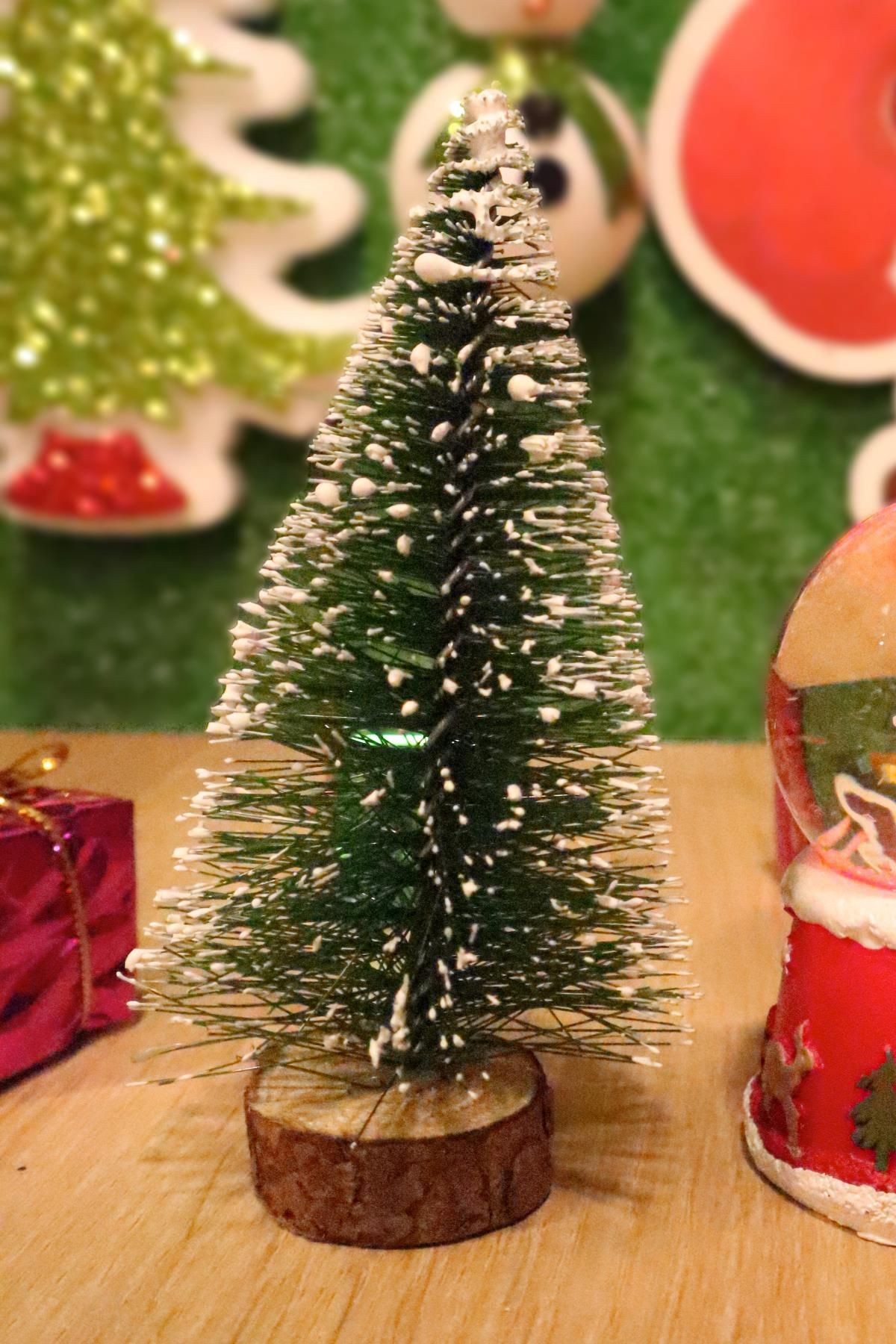 Mutlu Yıllar Serisi "mini Çam Ağacı Süsü Ve Kar Küresi 2'lisi "yeni Yıl Merry Chrıstmas "