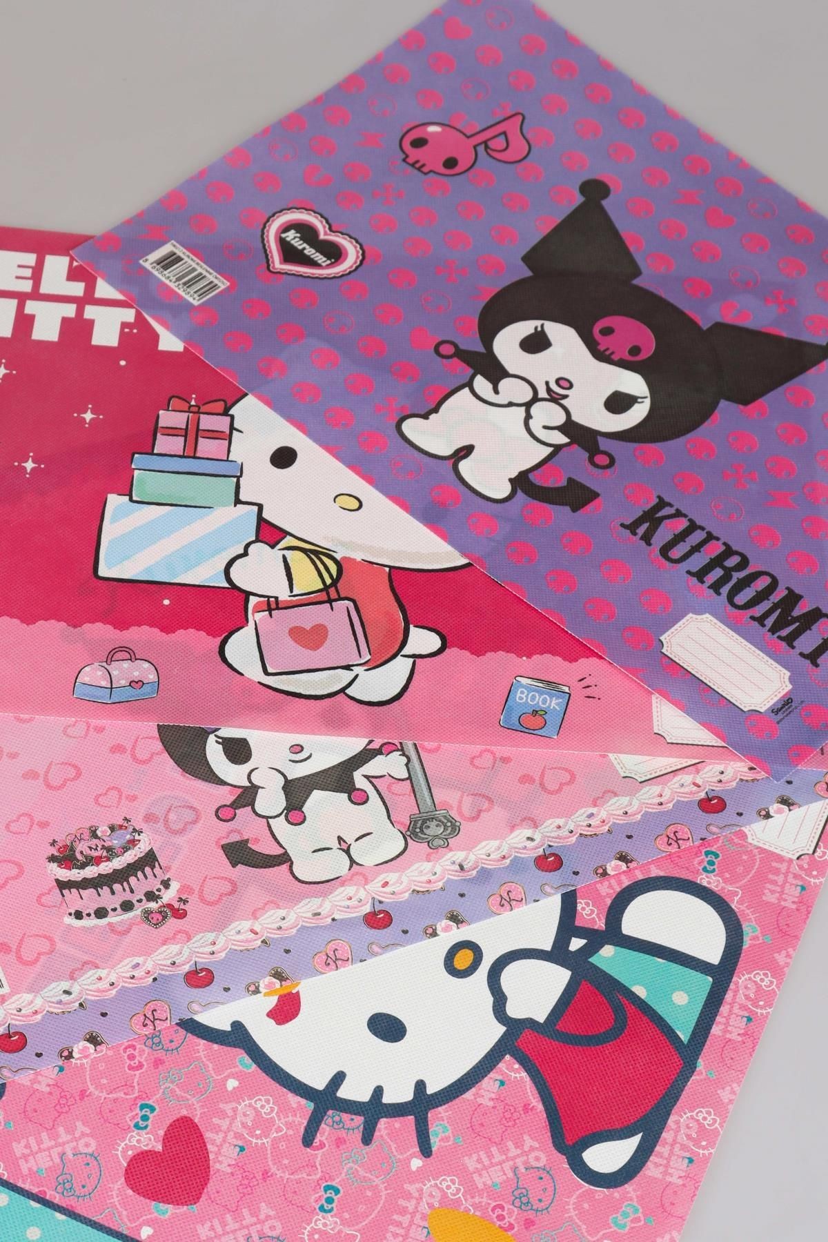 YENİ SEZON LİSANSLI " BEST FRIENDS " KUROMI VE HELLO KITTY 4'LÜ BESLENME ÖRTÜSÜ