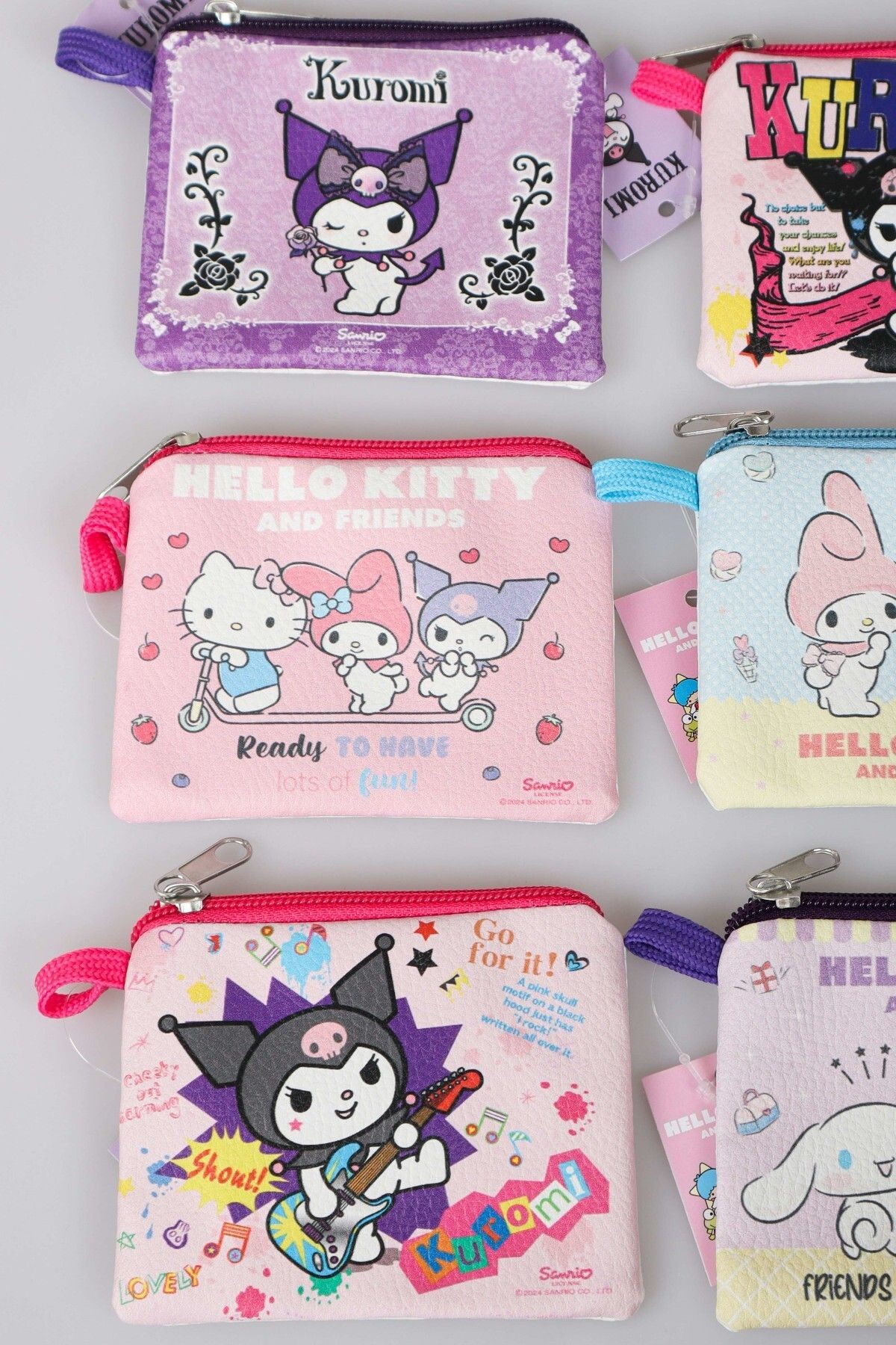DEKOMUS İLE LİSANSLI YENİ SEZON BEST FRIENDS KUROMI,HELLO KITTY,CINNAMOROLL 2'Lİ PARA ÇANTASI