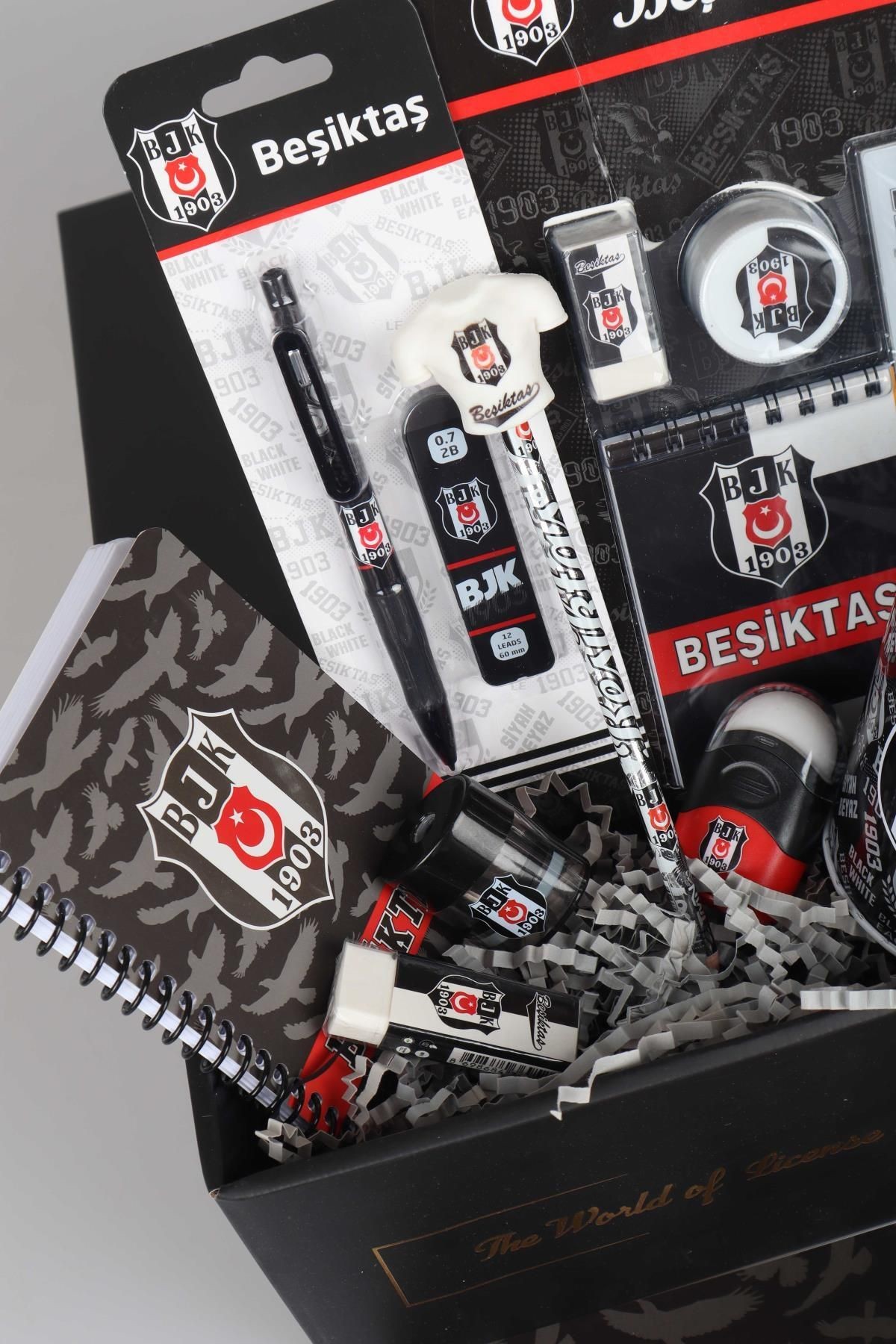 DEKOMUS İLE LİSANSLI BEŞİKTAŞ ÖZEL KUTULU 19 PARÇA PREMIUM KIRTASİTE SETİ