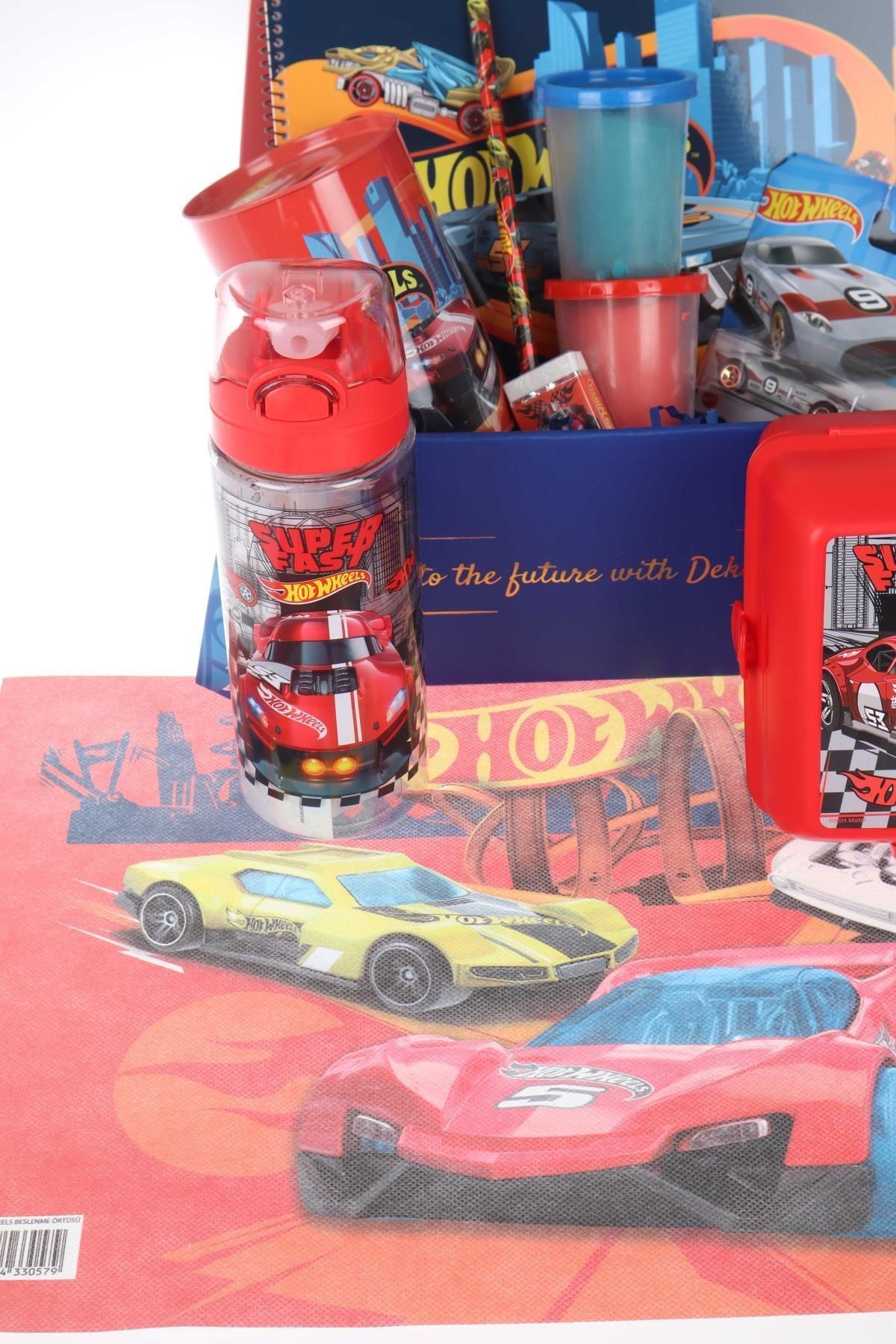 DEKOMUS ÖZEL KUTULU YENİ SEZON LİSANSLI HOT WHEELS DIECAST ARABA,MATARA,BESLENME KABI,BESLENME ÖRTÜS