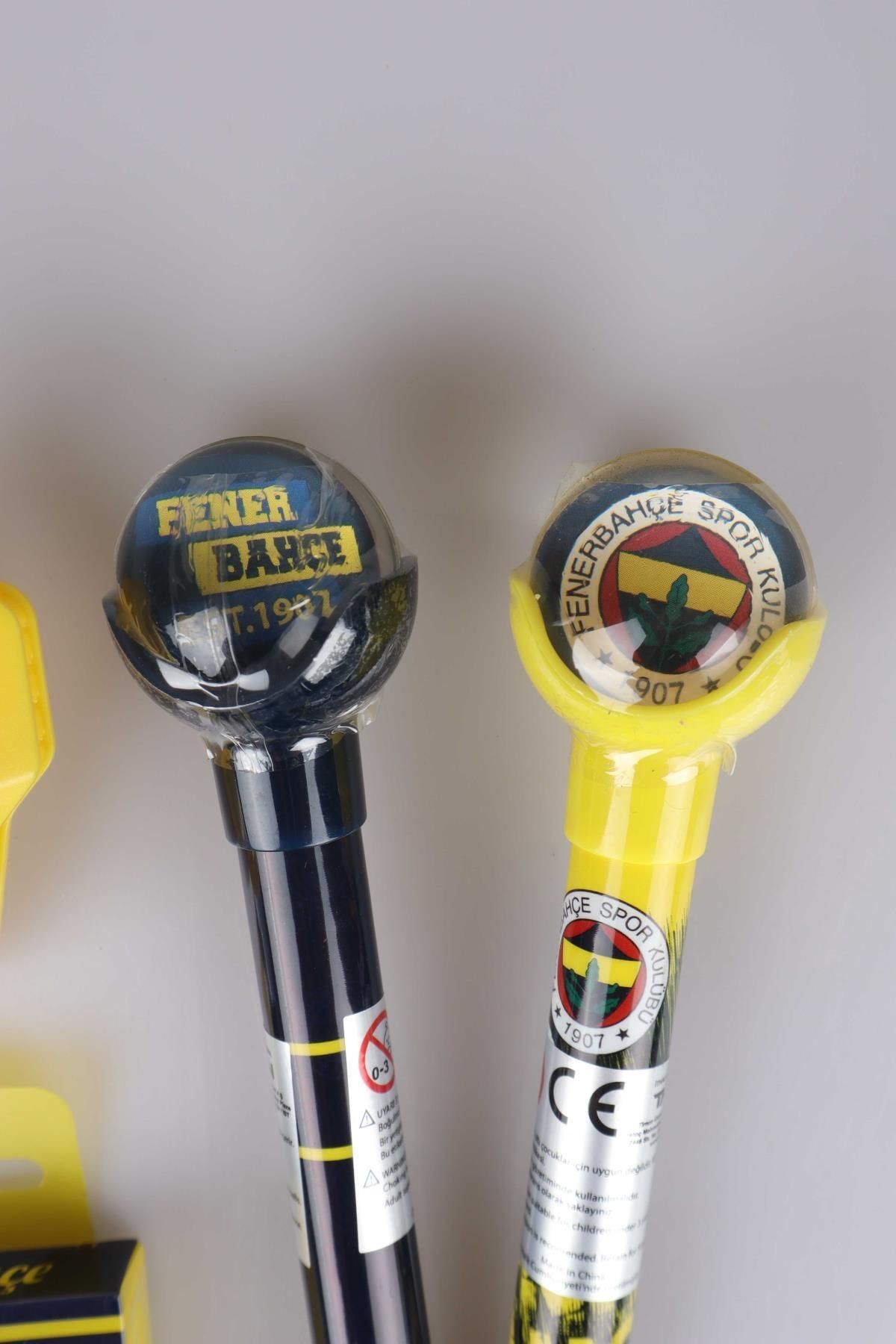 LİSANSLI FENERBAHÇE A4 SPIRALLI 2 ADET KARELİ,2 ADET ÇİZGİLİ DEFTER,TOP BAŞLIKLI UÇLU KALEM,16'LI OK