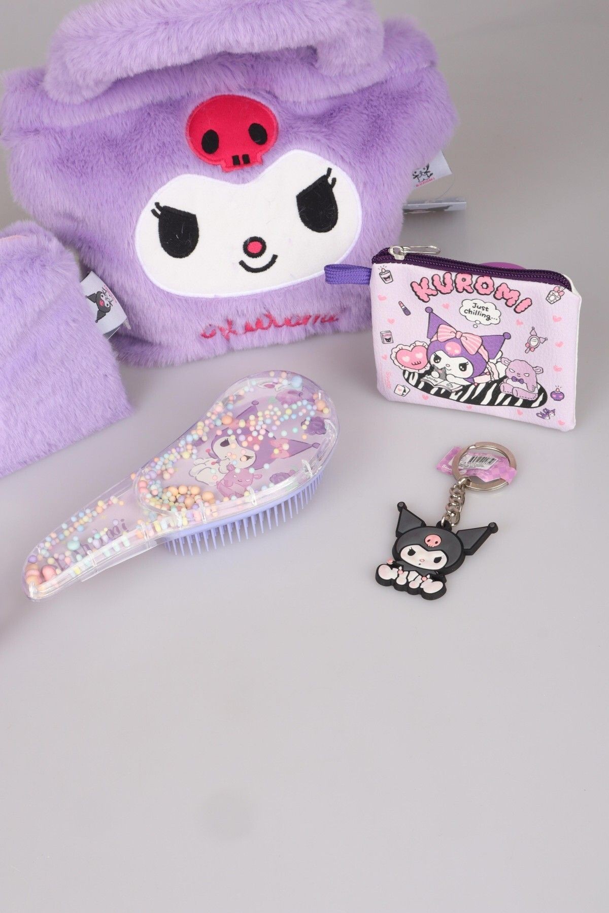 DEKOMUS İLE LİSANSLI YENİ SEZON KUROMI PELUŞ BASIC KOL ÇANTASI,EL ÇANTASI,PARA ÇANTASI,AYNALI SAÇ FI