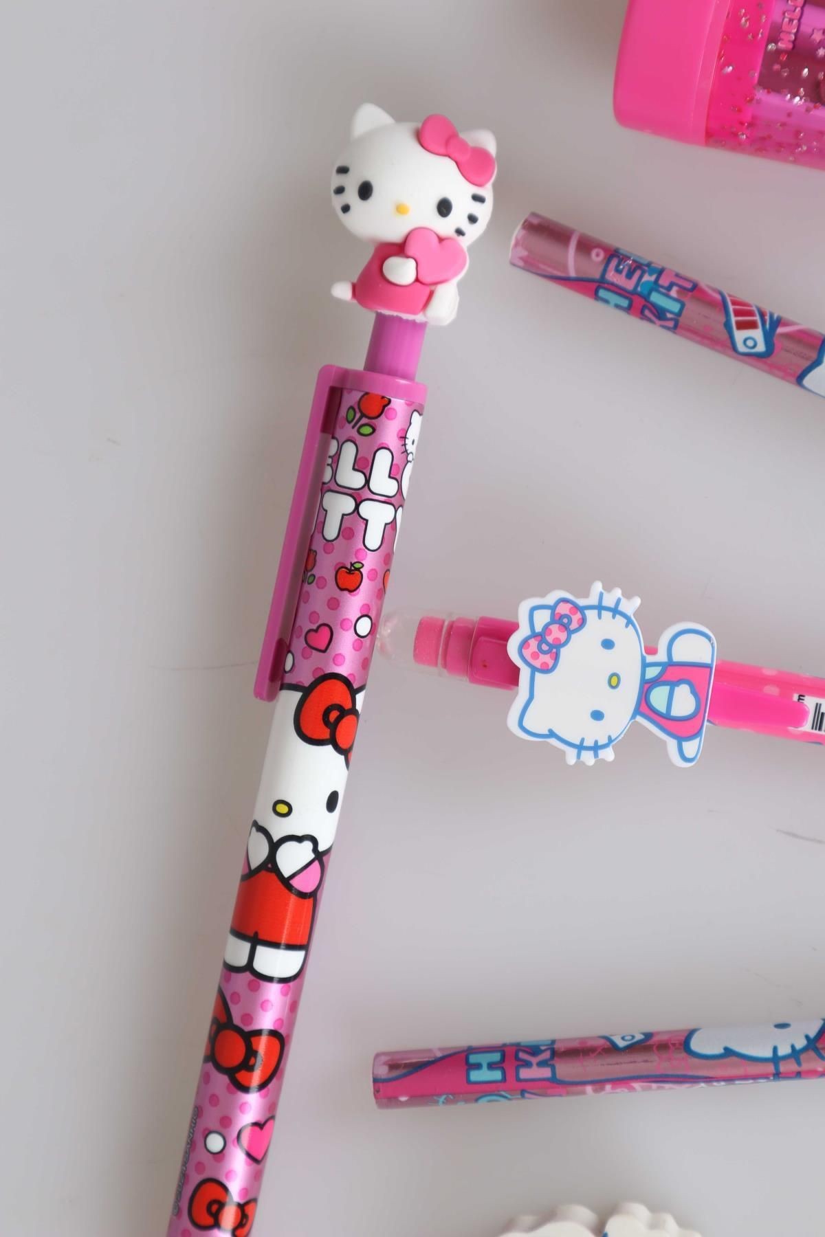 Dekomus I?le Yeni? Sezon Li?sansli Hello Kitty 9 Parça Full Kalem Seti?