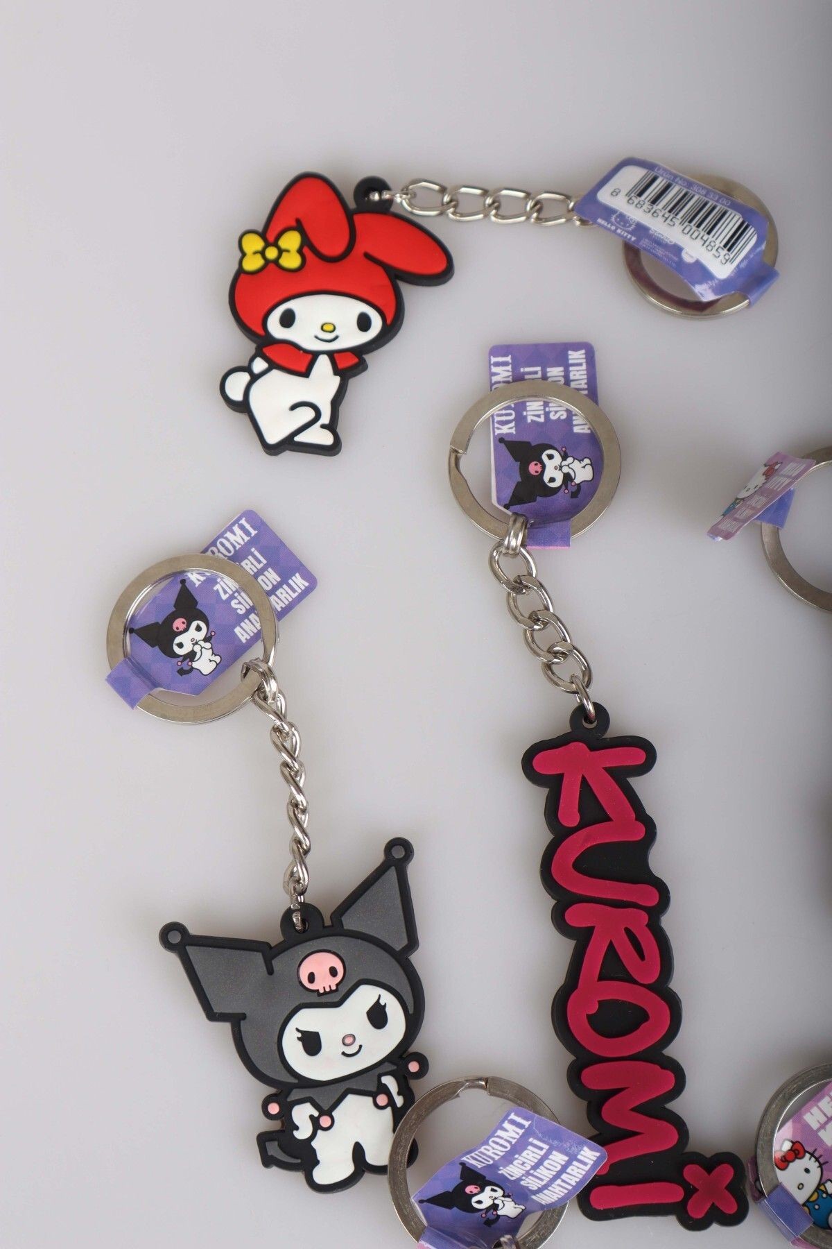 DEKOMUS İLE LİSANSLI YENİ SEZON BEST FRIENDS KUROMI,HELLO KITTY,CINNAMOROLL 2'Lİ ZİNCİRLİ ANAHTARLIK