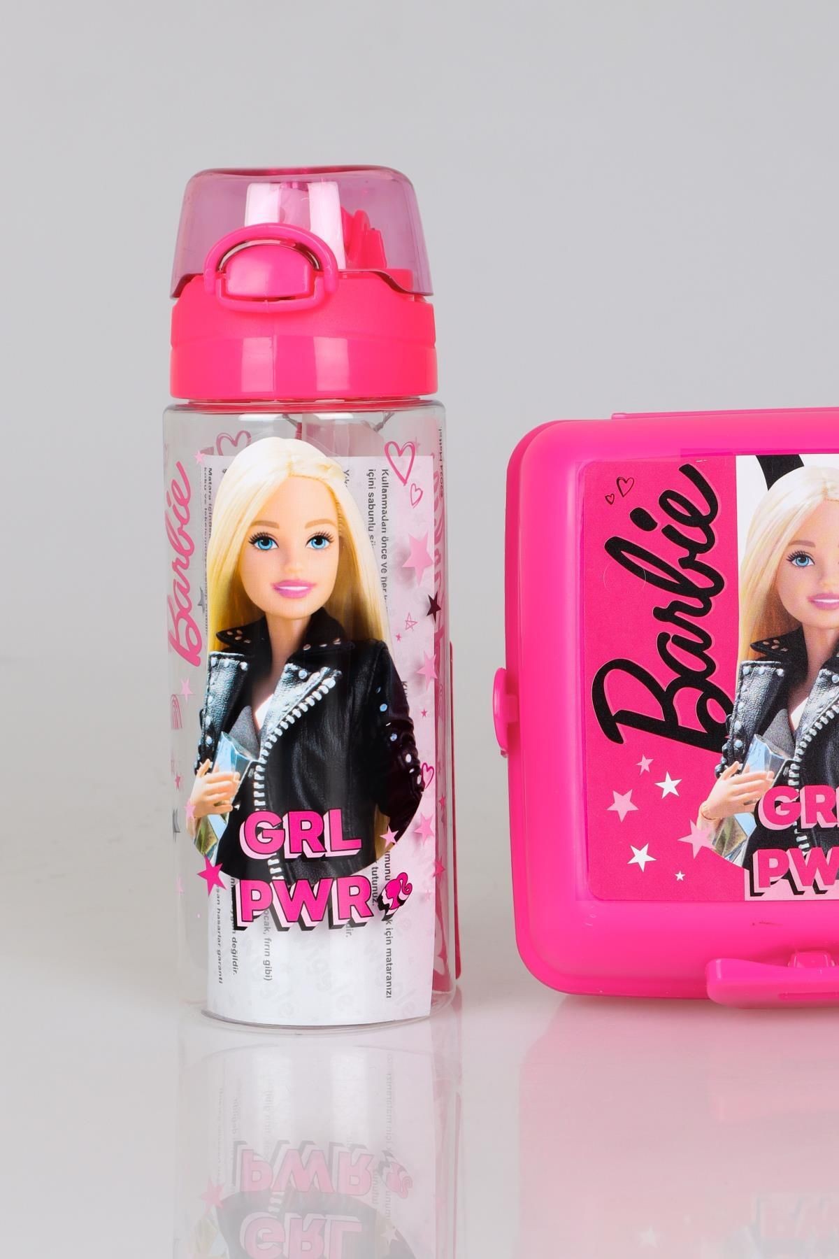 DEKOMUS İLE YENİ SEZON LİSANSLI BARBIE GIRL POWER BESLENME ÖRTÜSÜ, 2 KATLI BESLENME KUTUSU VE 500 ML