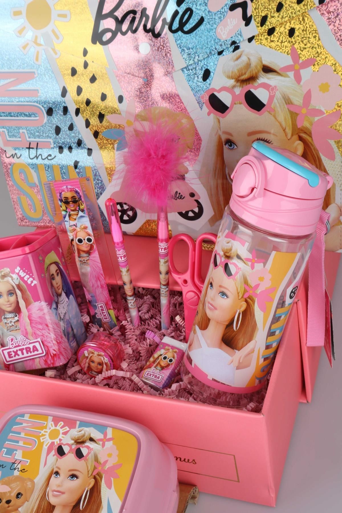 DEKOMUS ÖZEL KUTULU BARBIE'NİN YAZ SERÜVENİ KIRTASİYE OKUL SETİ YENİ KOLEKSİYON