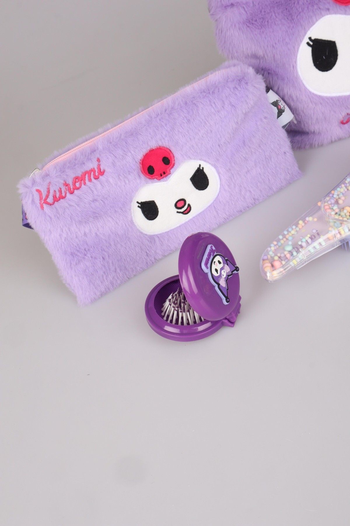 DEKOMUS İLE LİSANSLI YENİ SEZON KUROMI PELUŞ BASIC KOL ÇANTASI,EL ÇANTASI,PARA ÇANTASI,AYNALI SAÇ FI