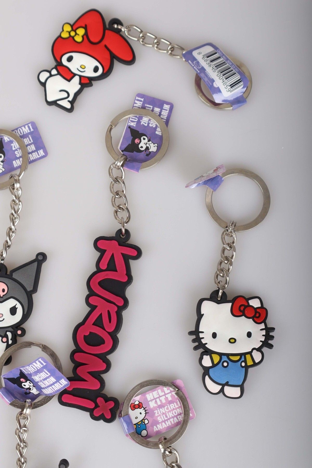 DEKOMUS İLE LİSANSLI YENİ SEZON BEST FRIENDS KUROMI,HELLO KITTY,CINNAMOROLL 2'Lİ ZİNCİRLİ ANAHTARLIK