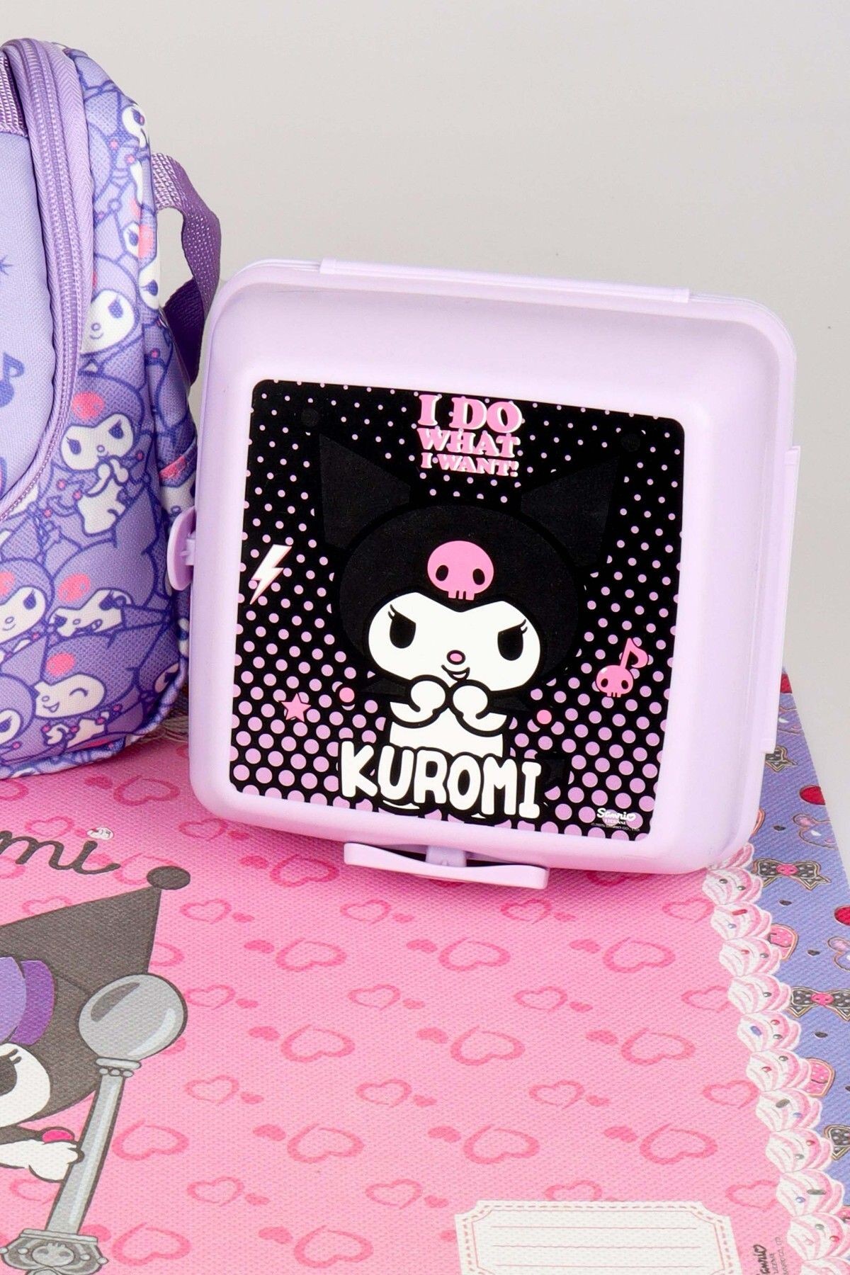 DEKOMUS İLE YENİ SEZON LİSANSLI KUROMI "MAGICAL BUDDY" BESLENME ÇANTASI,BESLENME ÖRTÜSÜ,TRITAN MATAR