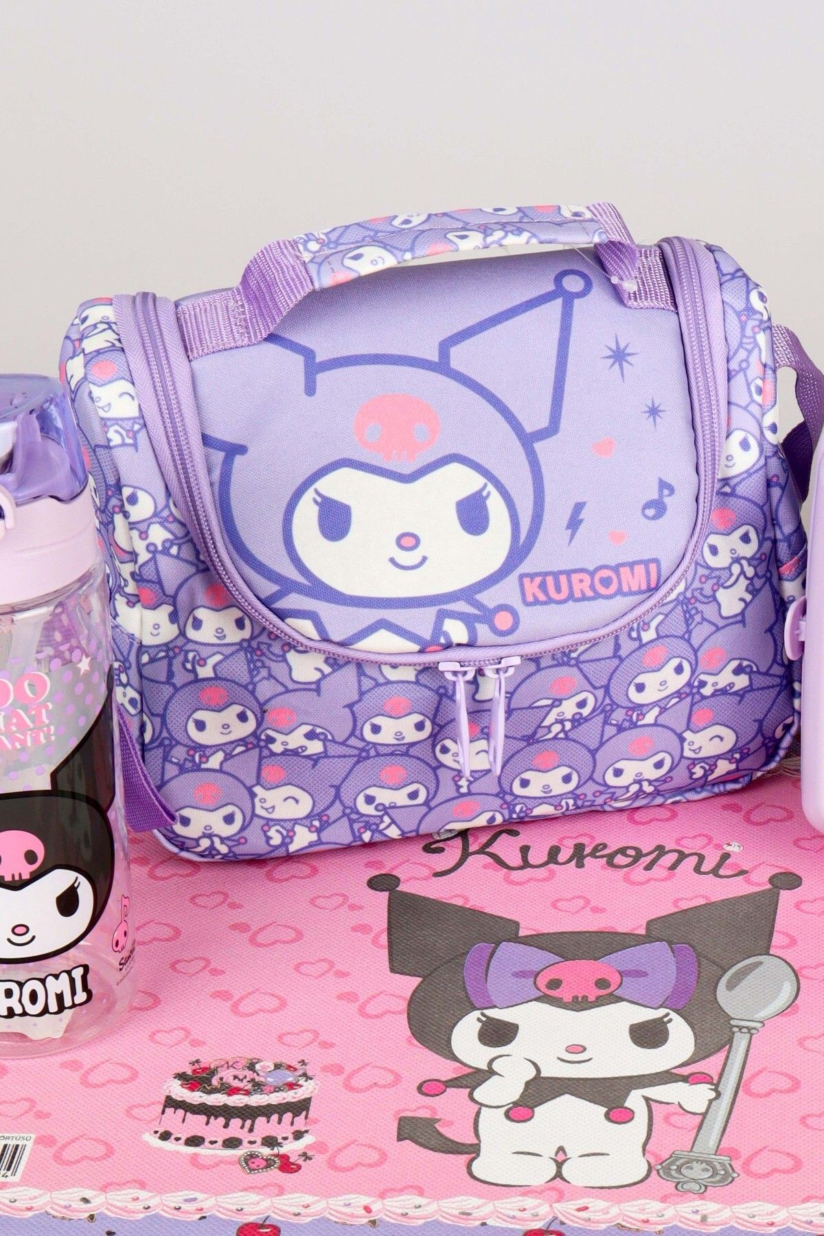 DEKOMUS İLE YENİ SEZON LİSANSLI KUROMI "MAGICAL BUDDY" BESLENME ÇANTASI,BESLENME ÖRTÜSÜ,TRITAN MATAR