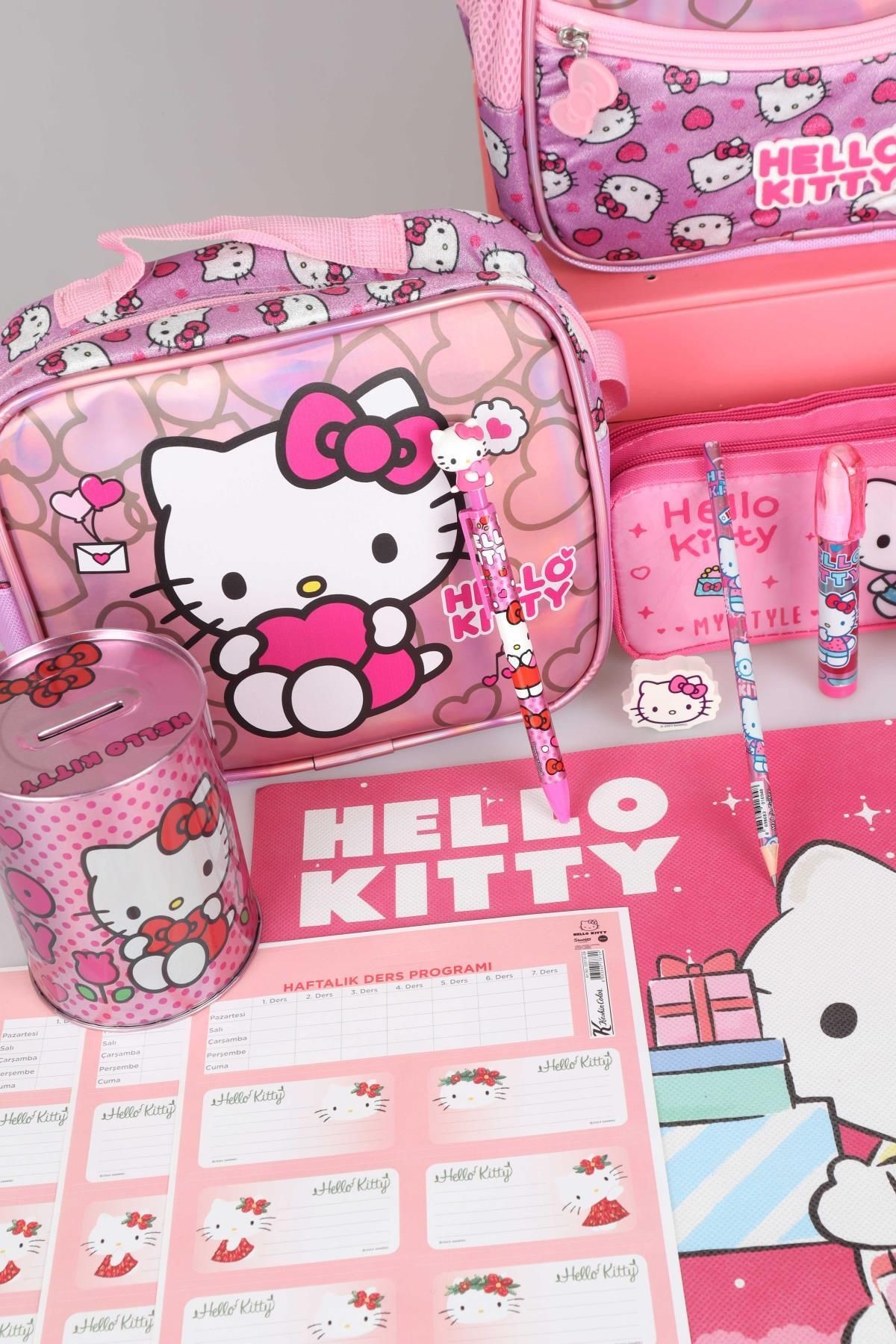 TEK BÖLMELİ KÜÇÜK BOY 32 CM HELLO KITTY ANAOKUL,BESLENME VE KALEM ÇANTASI İLE BESLENME KABI,MATARA K