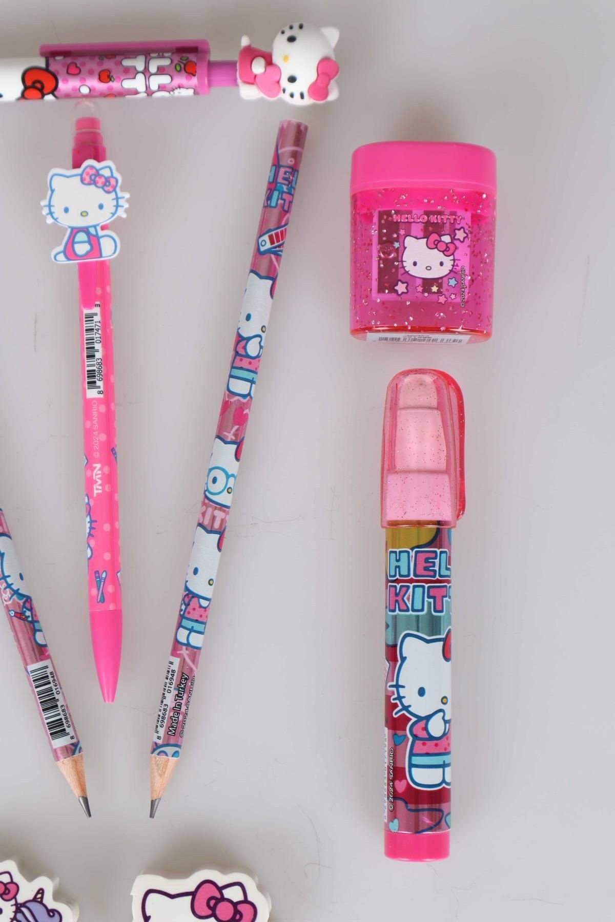 Dekomus I?le Yeni? Sezon Li?sansli Hello Kitty 9 Parça Full Kalem Seti?