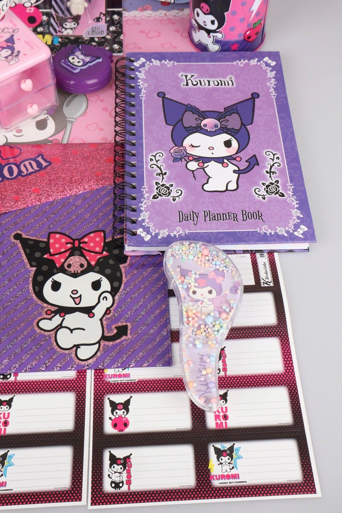 DEKOMUS İLE YENİ SEZON LİSANSLI KUROMI "MAGICAL BUDDY" 30 PARÇA PREMIUM FULL+FULL KIRTASİYE SETİ