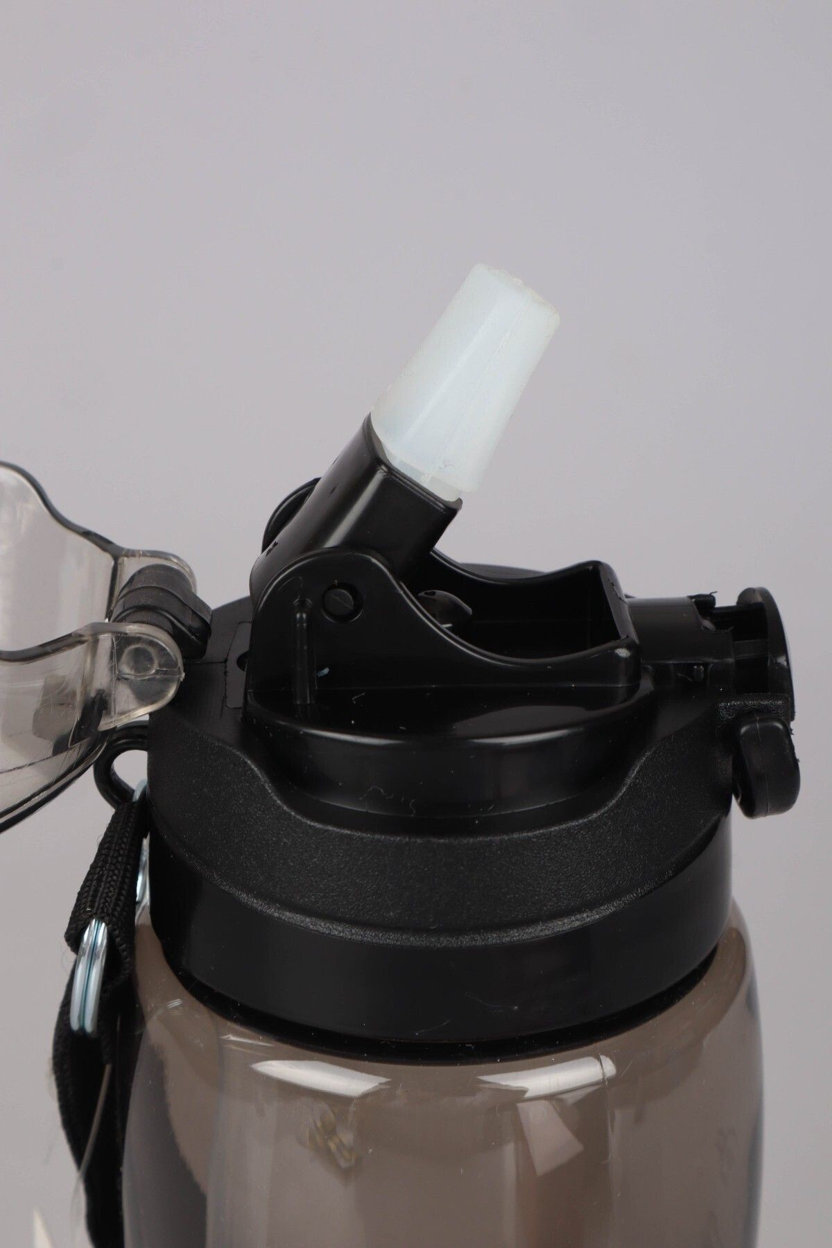 DEKOMUS İLE YENİ SEZON LİSANSLI BEŞİKTAŞ TRITAN MATARA 700 ML