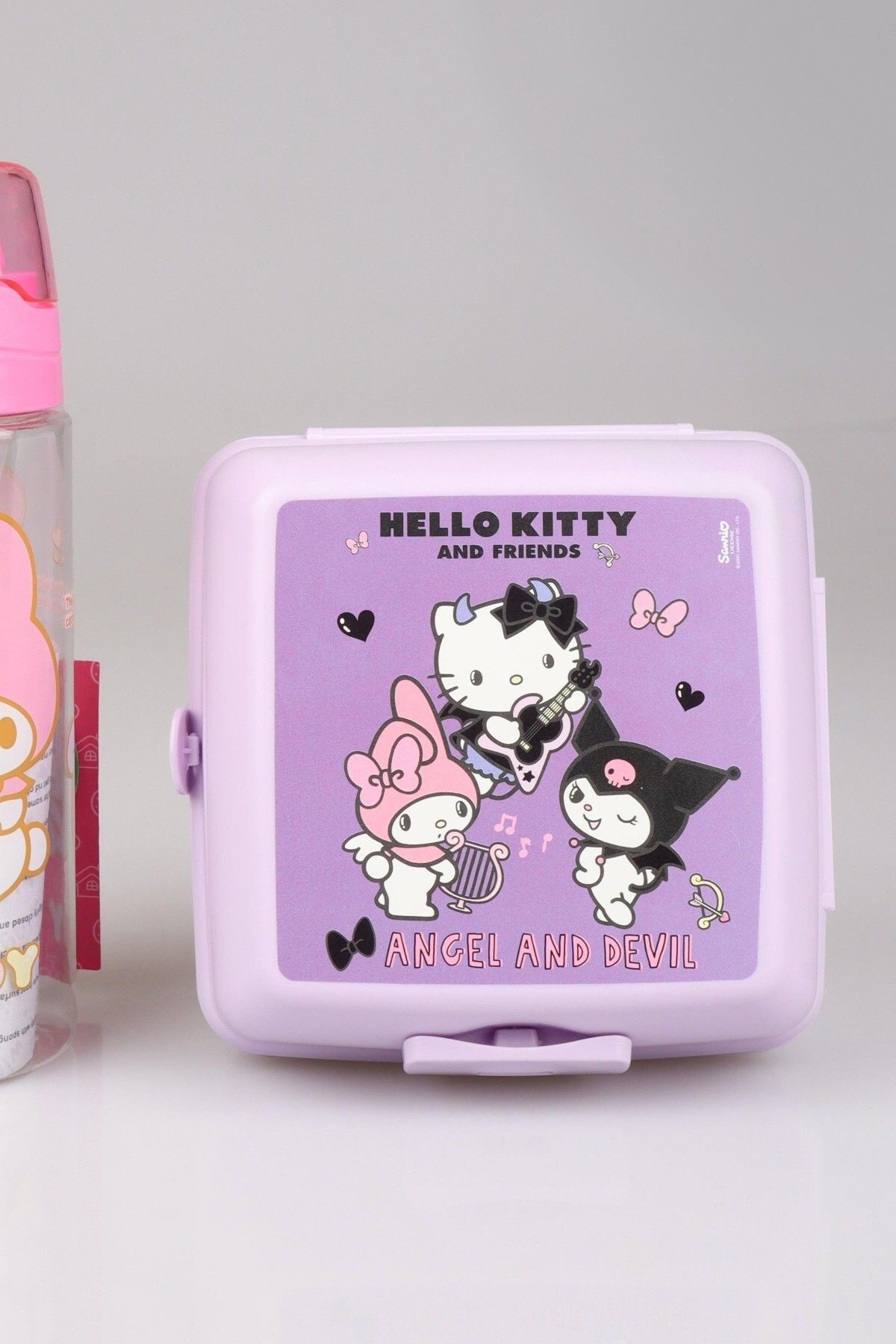 DEKOMUS İLE YENİ SEZON LİSANSLI MY MELODY&BEST FRIENDS HELLO KITTY,KUROMI 500 ML MATARA VE 2 KATLI B