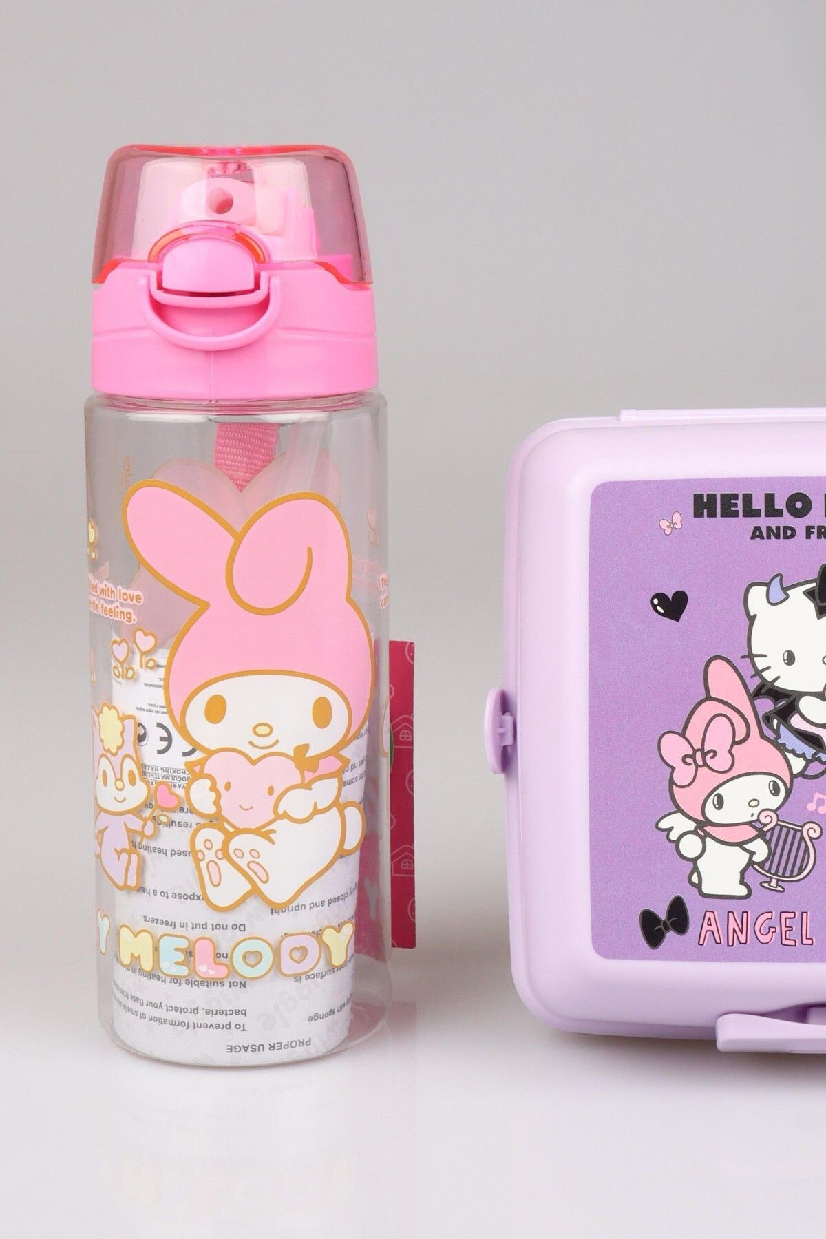 DEKOMUS İLE YENİ SEZON LİSANSLI MY MELODY&BEST FRIENDS HELLO KITTY,KUROMI 500 ML MATARA VE 2 KATLI B