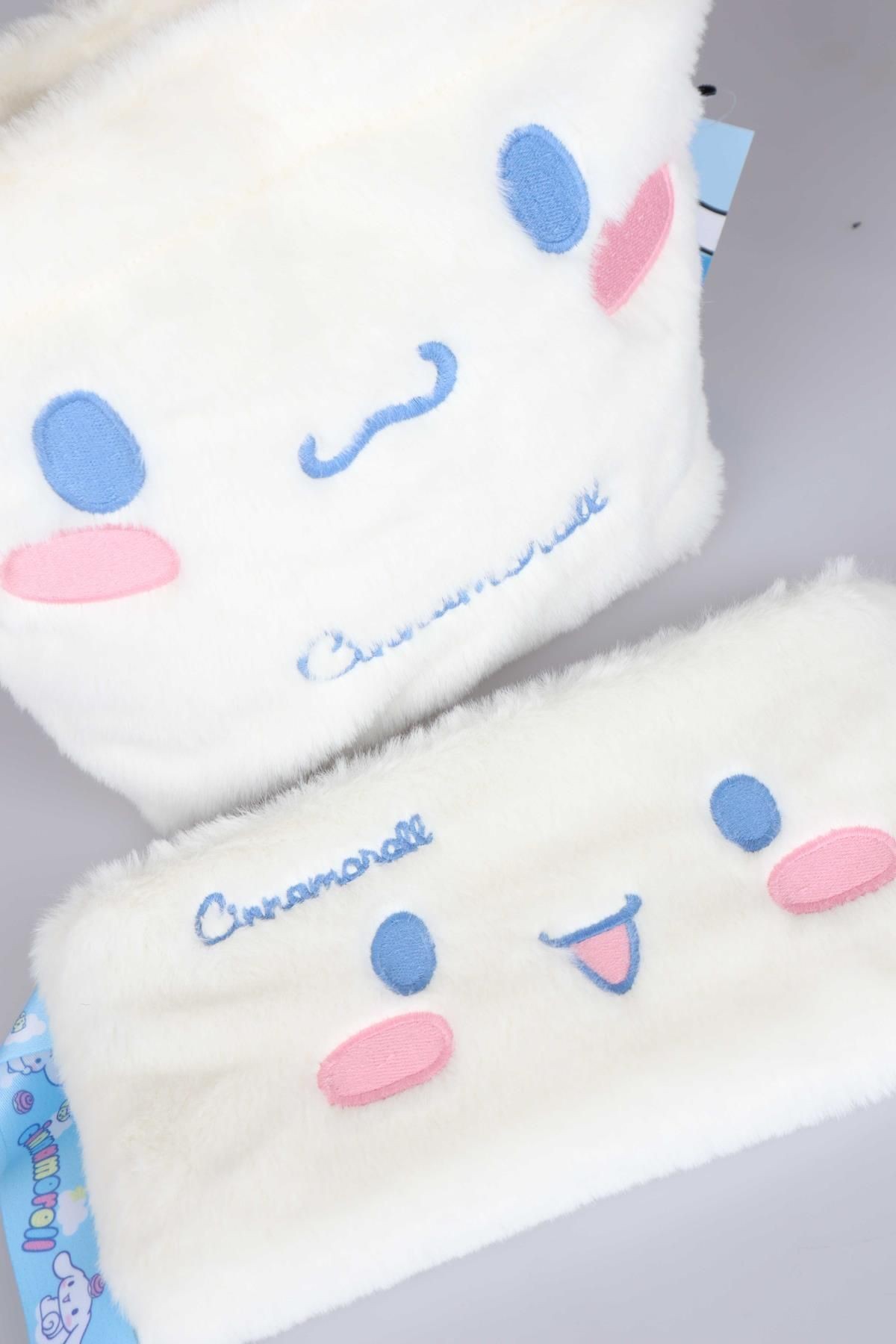 DEKOMUS İLE LİSANSLI YENİ SEZON CINNAMOROLL PELUŞ BASIC EL ÇANTASI VE KOL ÇANTASI 2'LİSİ