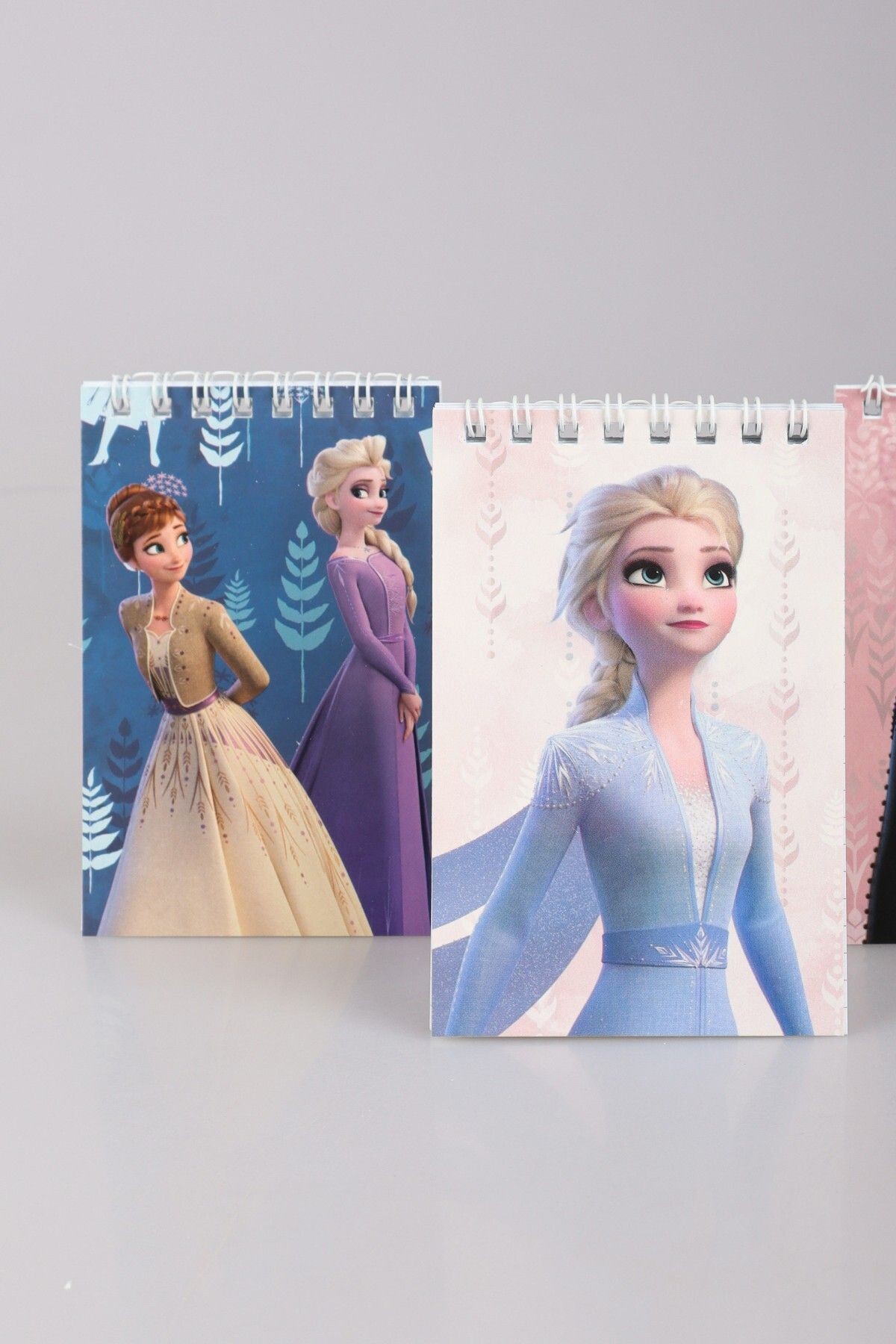 DEKOMUS İLE LİSANSLI FROZEN ELSA A7 NOT DEFTERİ