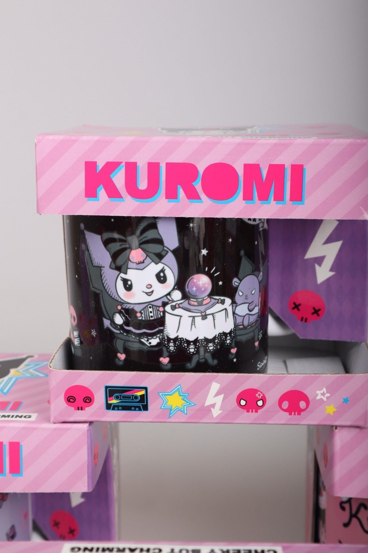 DEKOMUS İLE LİSANSLI YENİ SEZON KUROMI "TEKLİ" PORSELEN KUPA