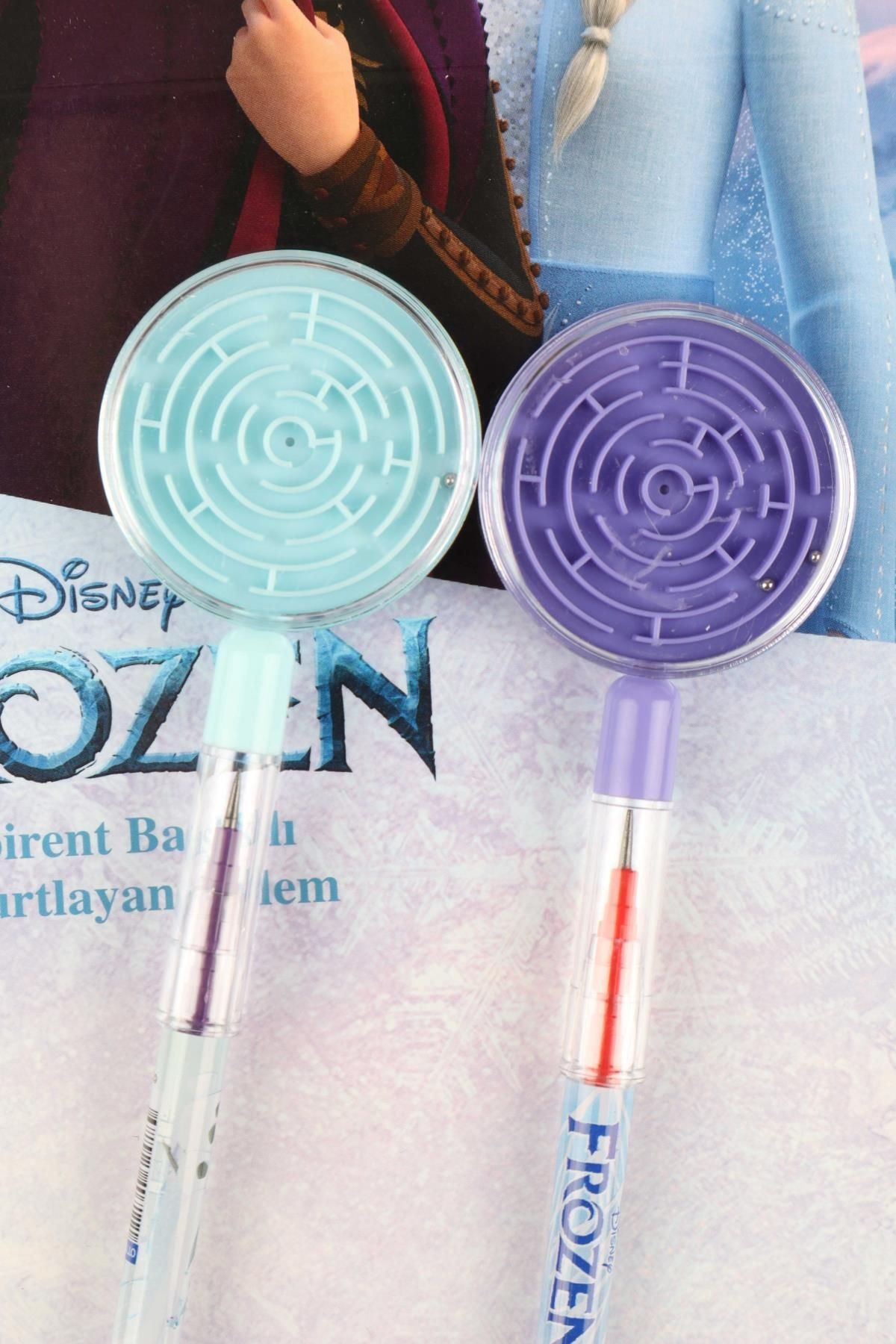 YENİ SEZON LİSANSLI ELSA FROZEN YUMURTALAYAN LABİRENT FİGÜRLÜ GEÇMELİ KURŞUN KALEM