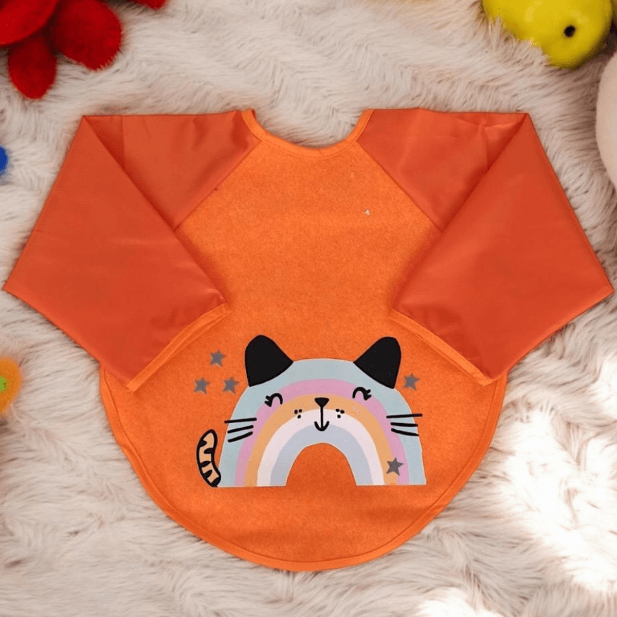 Lora Bliss Kız Bebek Kollu Önlük – Gökkuşağı Kedi Desen