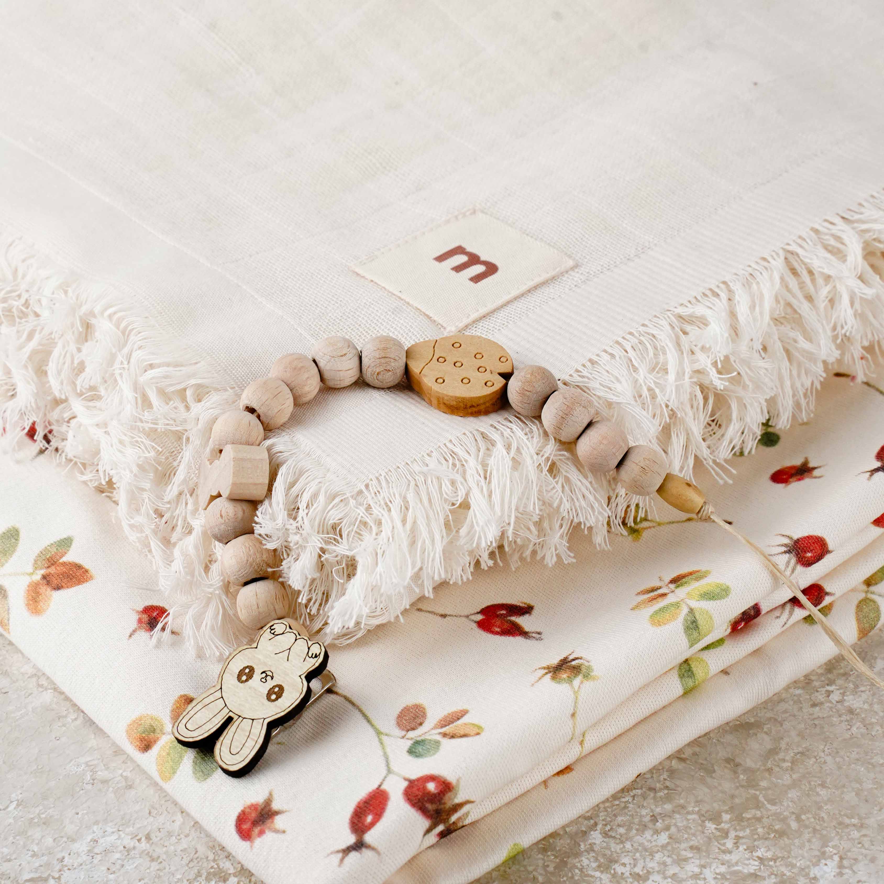 Lora Bliss Kız Tomurcuk Desenli Müslin + Penye Battaniye 2'li Set (Emzik Tutacağı Hediyeli) - Çok Renkli