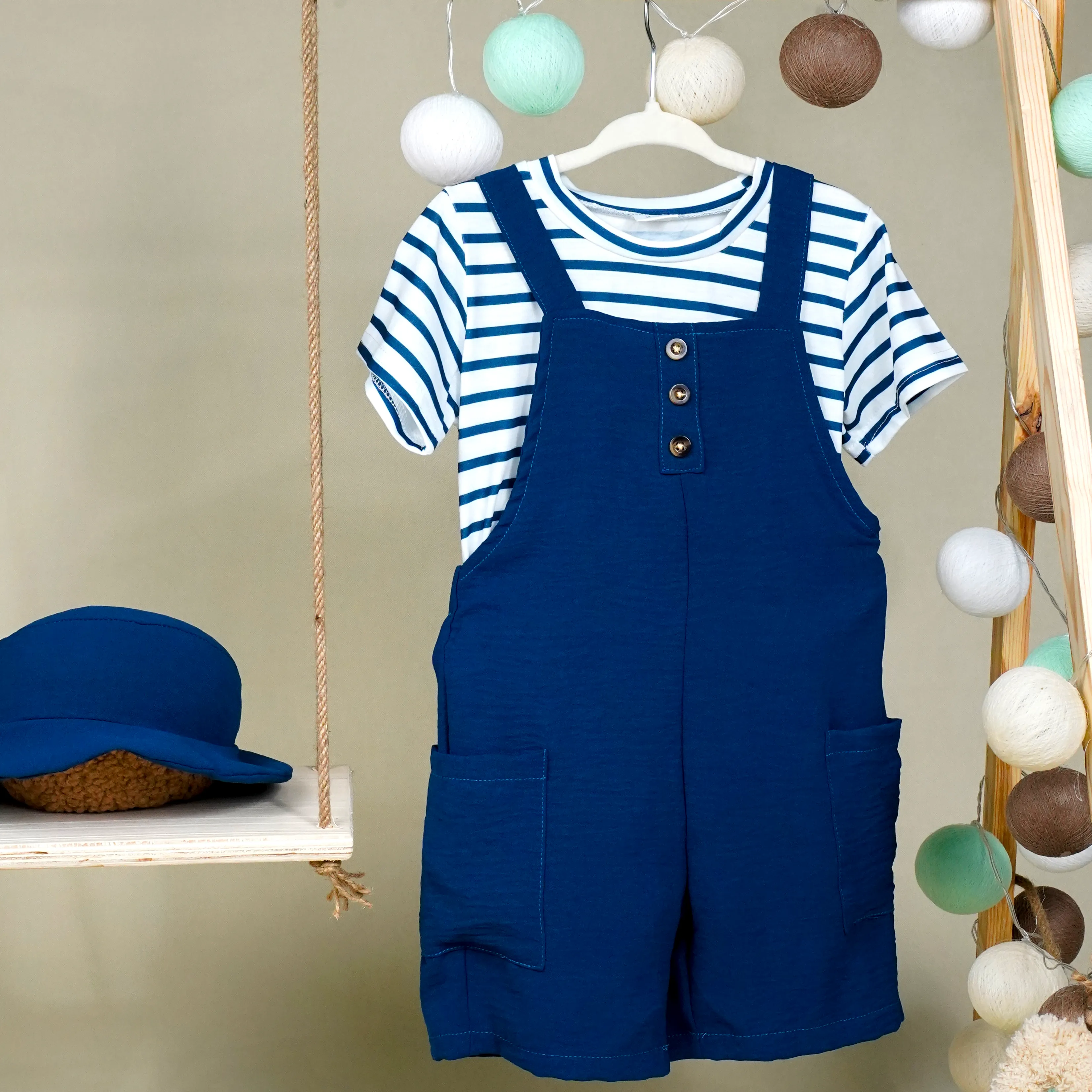 Lora Bliss Erkek Çocuk Çizgili Tişört ve Koyu Mavi Bahçıvan Pantolon