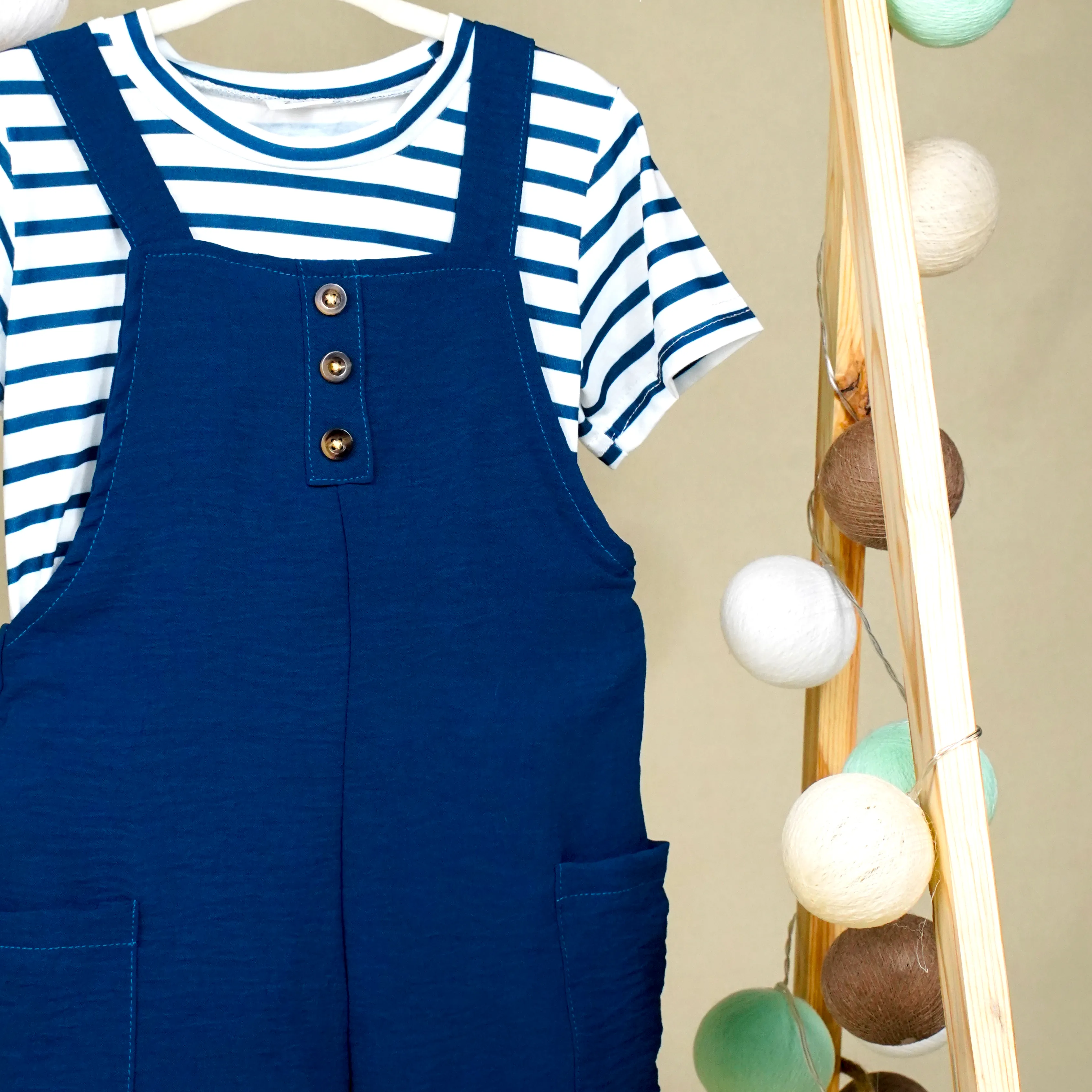 Lora Bliss Erkek Çocuk Çizgili Tişört ve Koyu Mavi Bahçıvan Pantolon