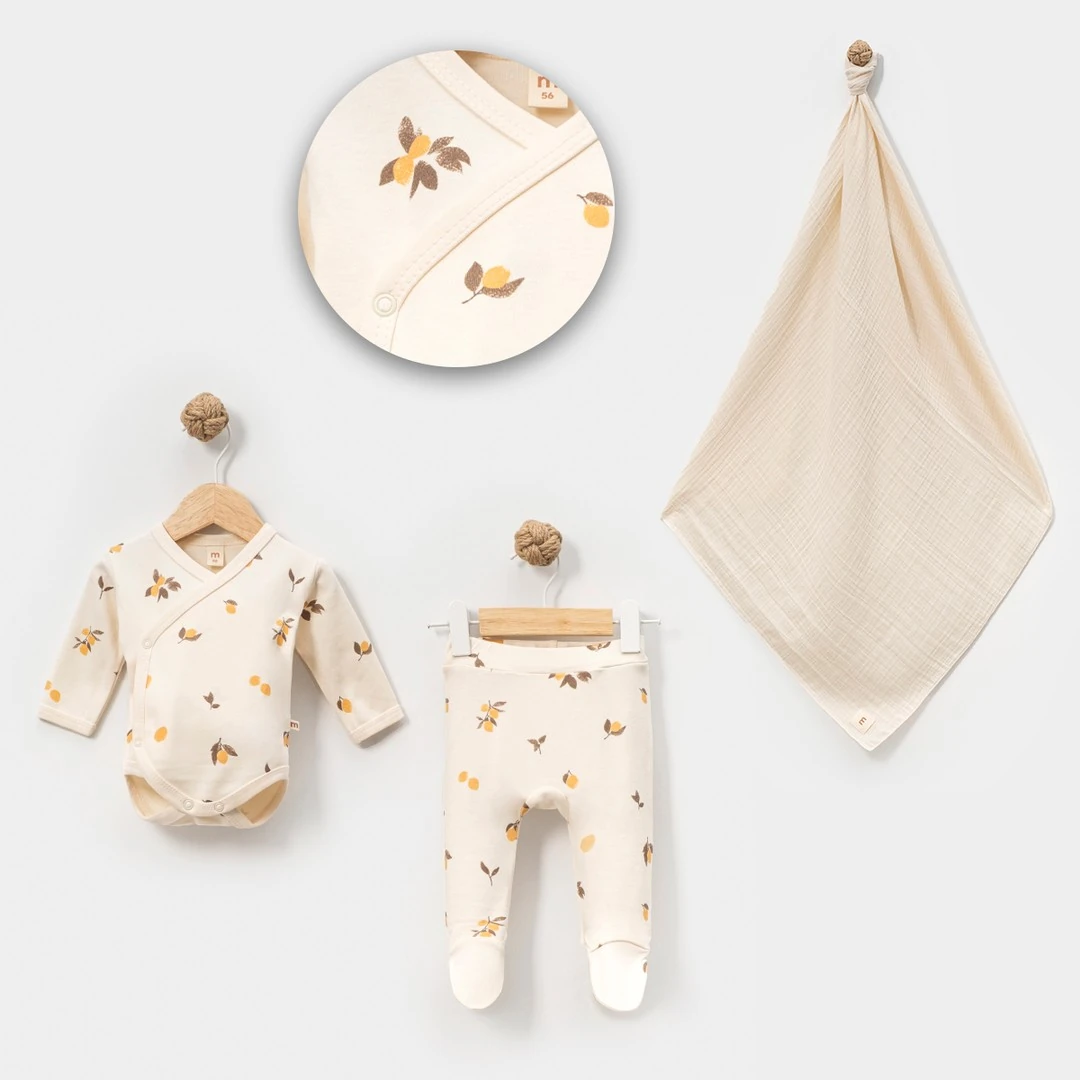 Lora Bliss Unisex Desenli 3’lü Bebek Seti | Kruvaze Body, Ayaklı Alt & Müslin Battaniye - Krem