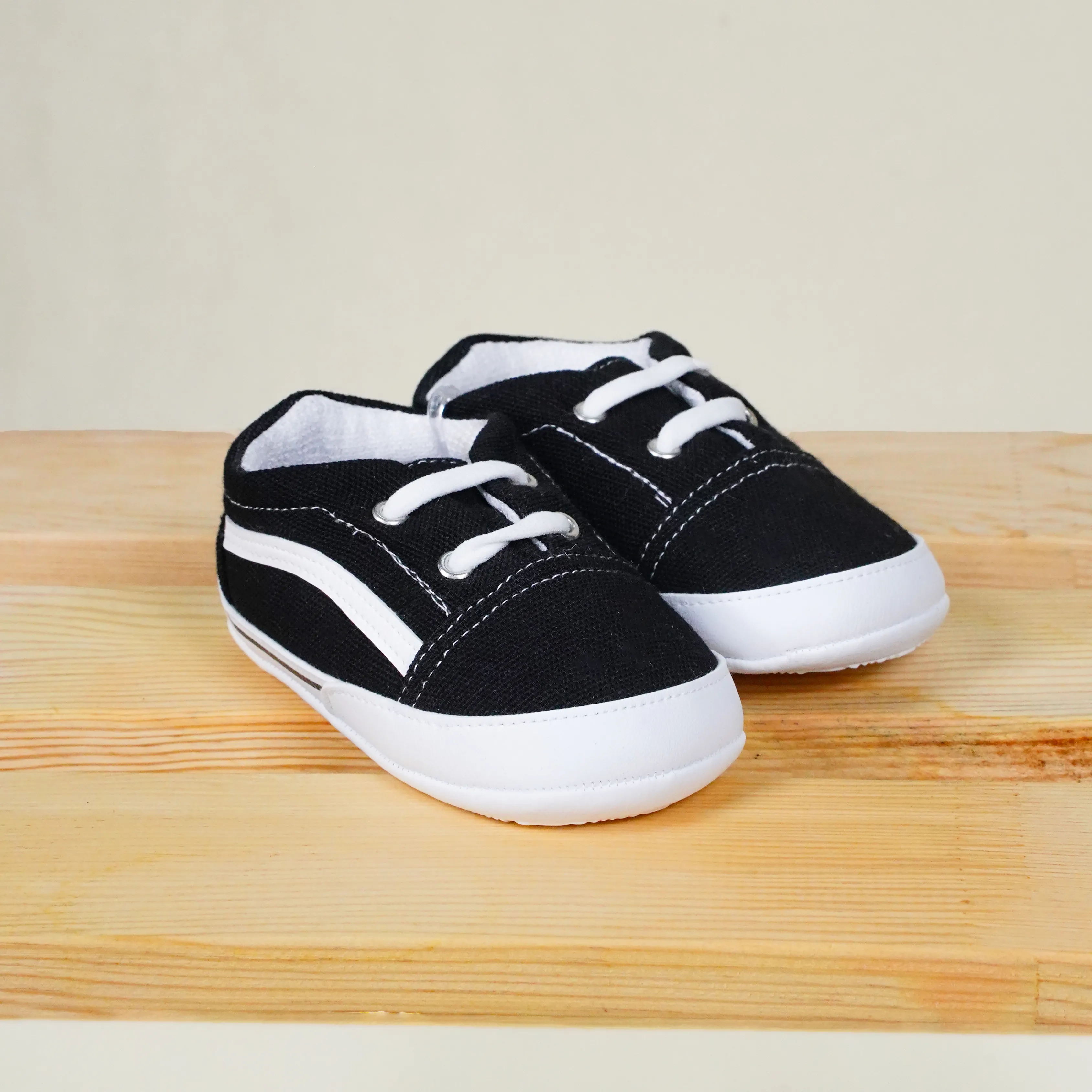 Lora Bliss Erkek Bağcıklı Spor Patik | Rahat ve Esnek Taban - Siyah