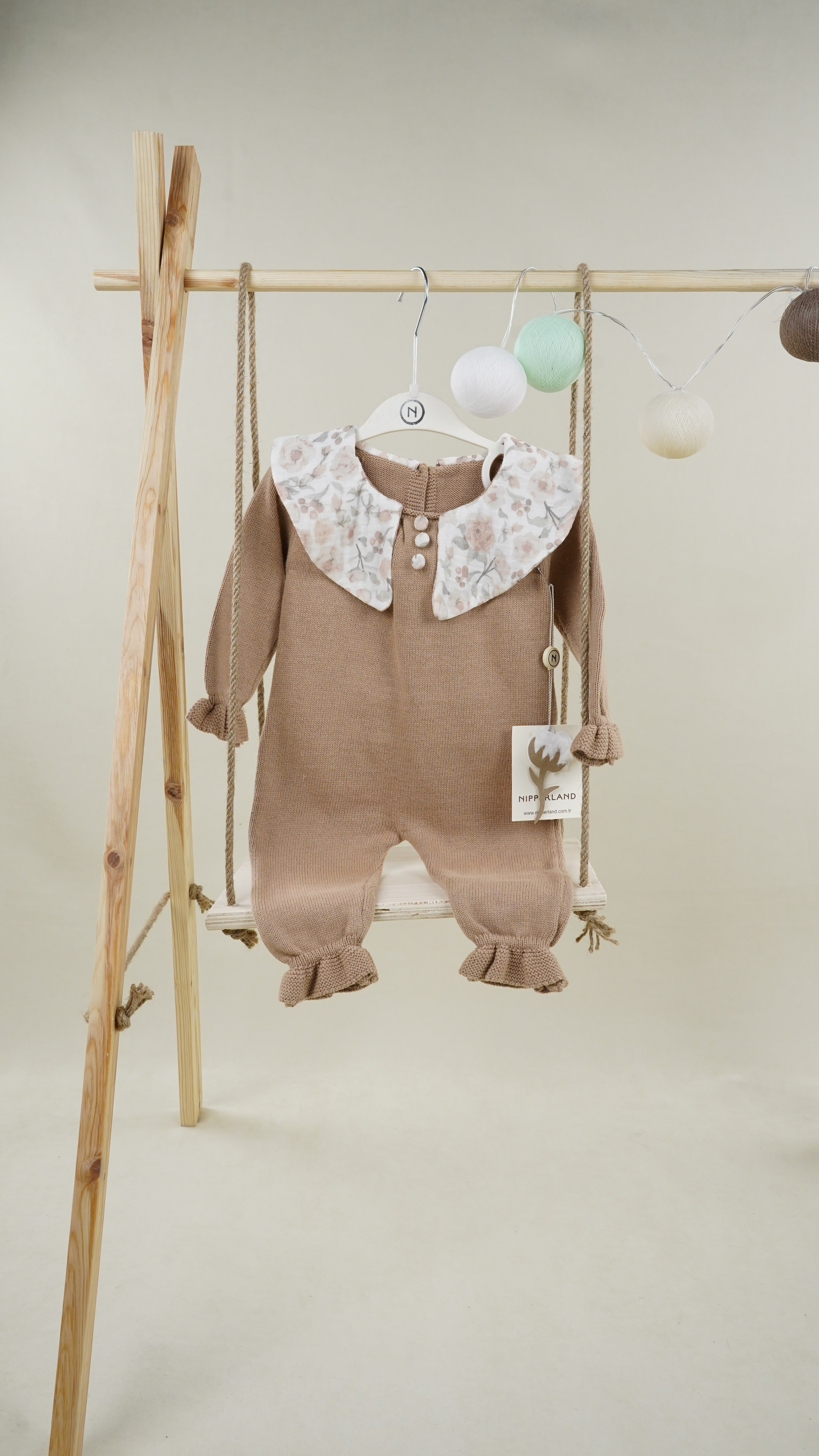 Lora Bliss Kız Bebek Kahverengi Kuğulu Fırfırlı Tulum | 3-6-9-12 Ay %100 Pamuk