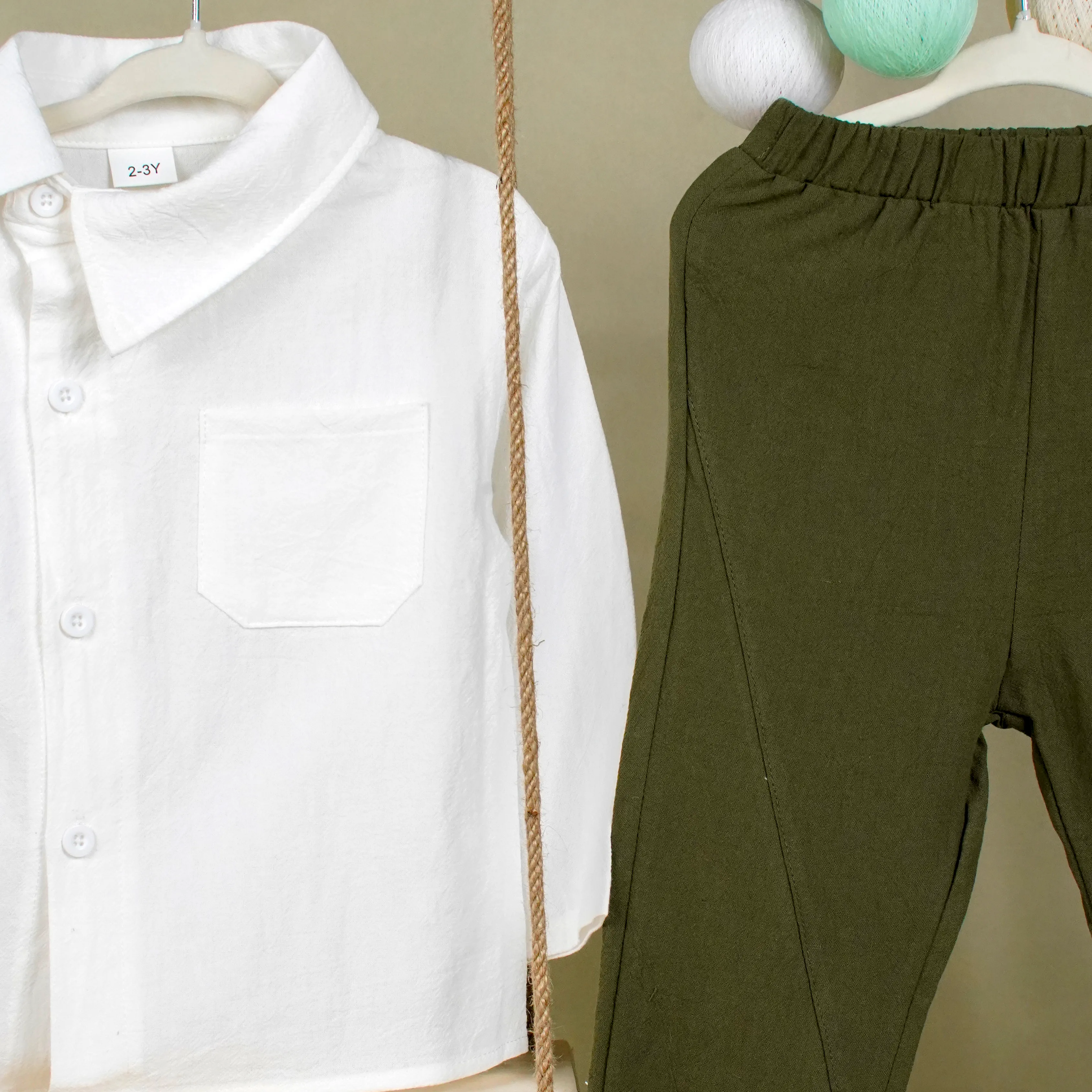 Lora Bliss Erkek Çocuk Beyaz Gömlek ve Yeşil Pantolon Takım