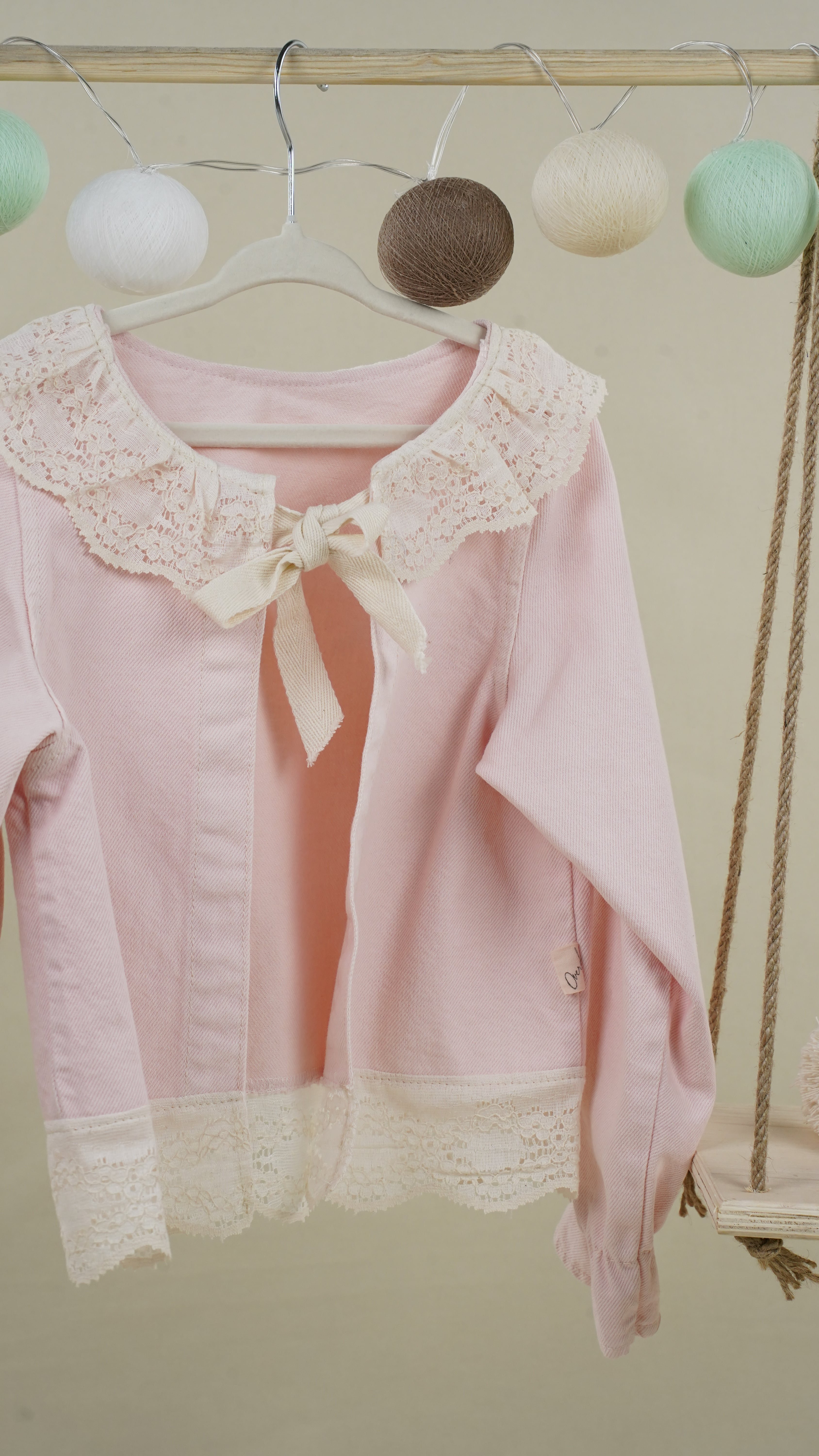 Lora Bliss Kız Çocuk Güpür Detaylı Pembe Ham Ceket – 5-8 Yaş