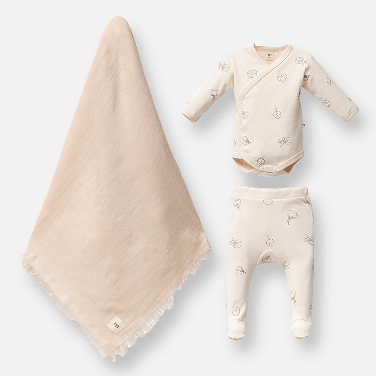 Lora Bliss Unisex Pamuk Koza Desenli 3’lü Bebek Seti – 6 Ay | Kruvaze Body, Ayaklı Alt & Saçaklı Müslin Battaniye