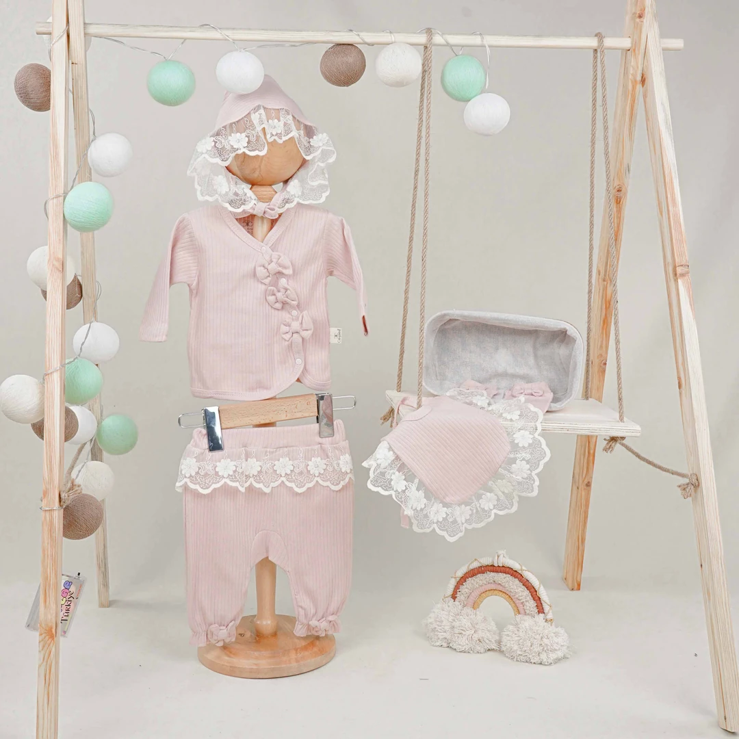 Lora Bliss Kız Bebek Brode İşlemeli 5’li Hastane Çıkış Seti - Pudra