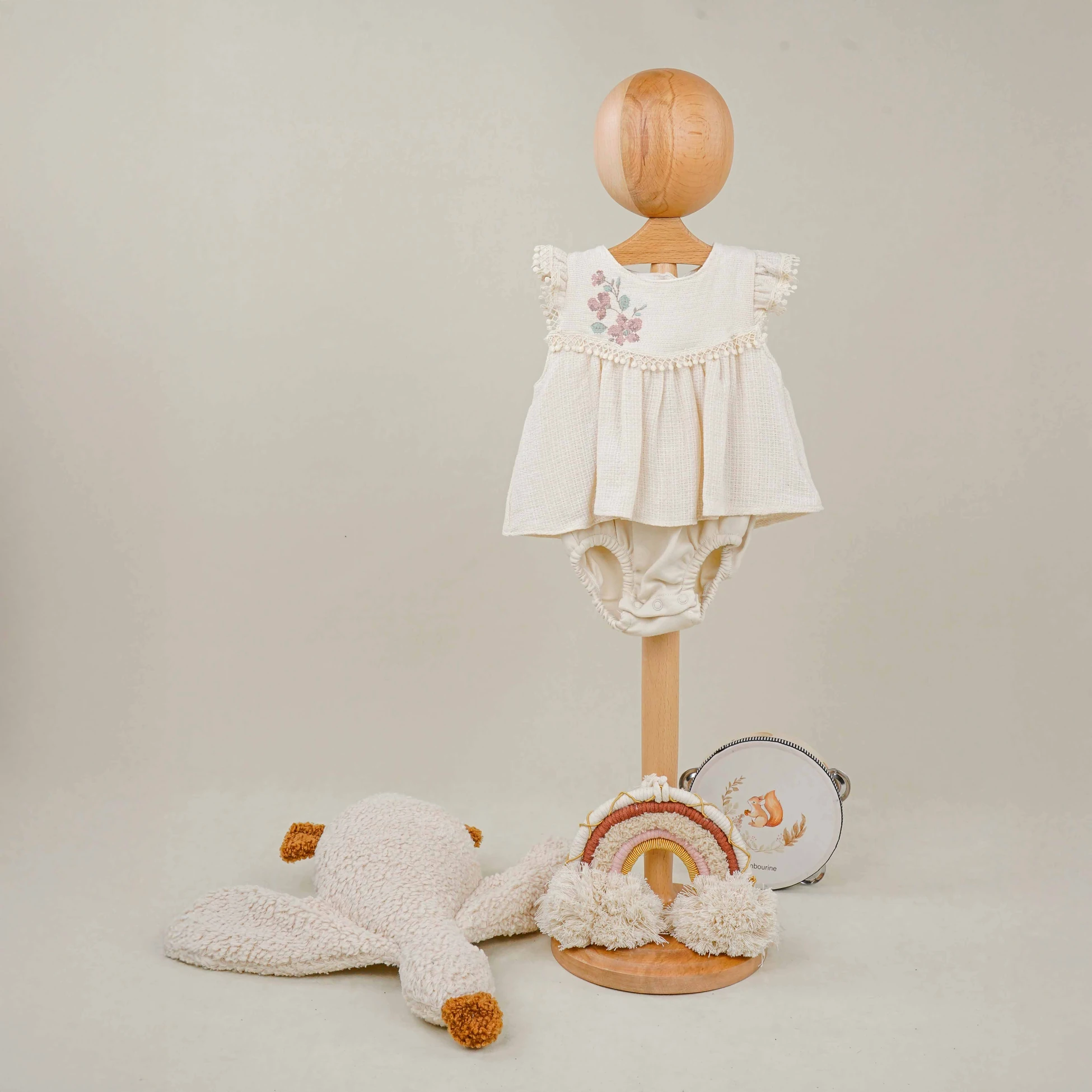 Vintage Çiçek Nakışlı Bebek Zıbın Takımı | Lora Bliss - Krem