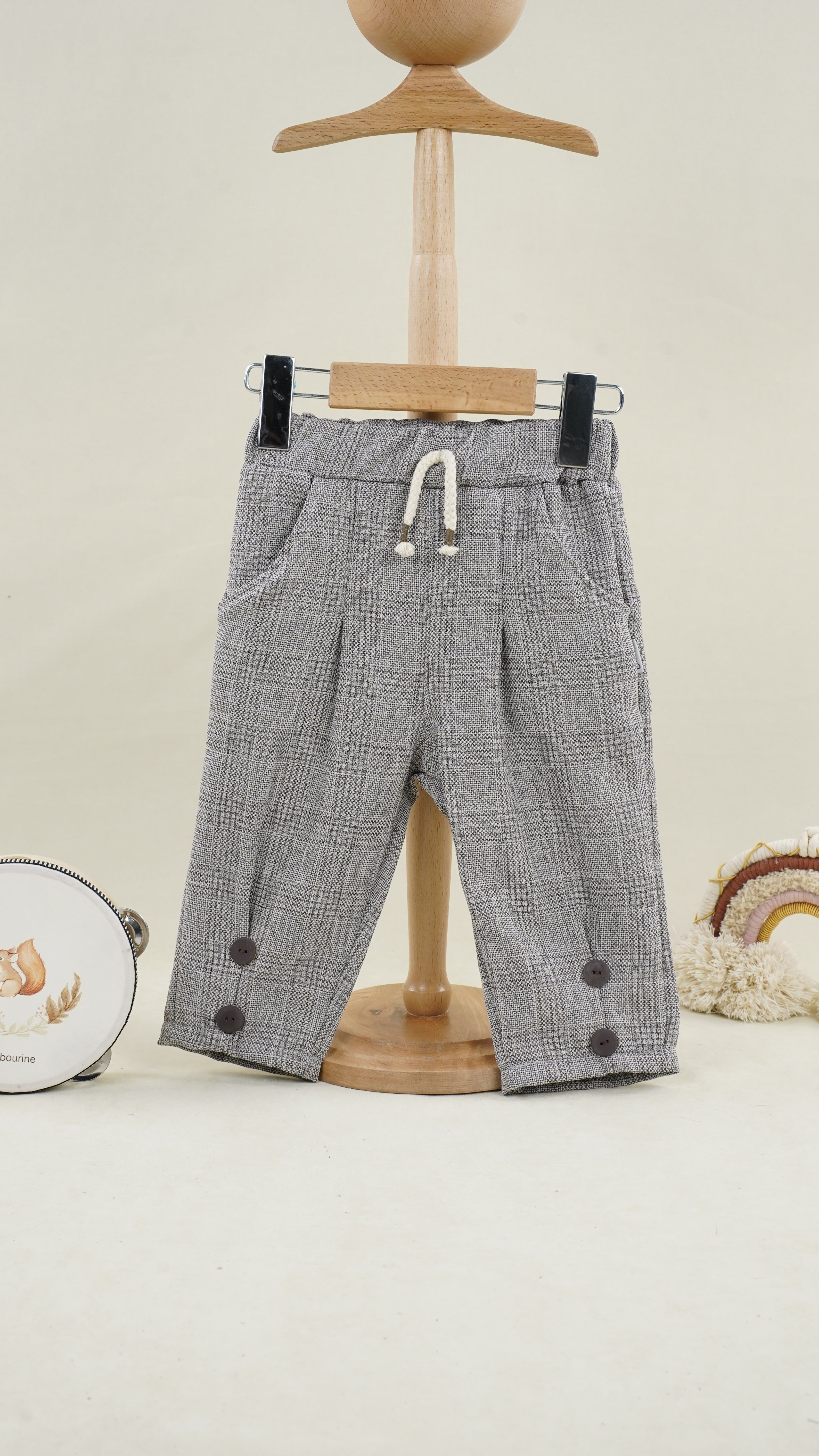 Lora Bliss Erkek Bebek Gri Ekose Pantolon – 1-4 Yaş Lastikli ve Düğme Detaylı